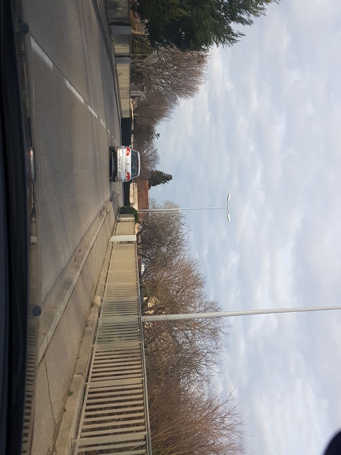 Street view near Sarl les Amandes, Saint-Rémy-de-Provence — © axelf8409 (CC BY-SA · Mapillary)