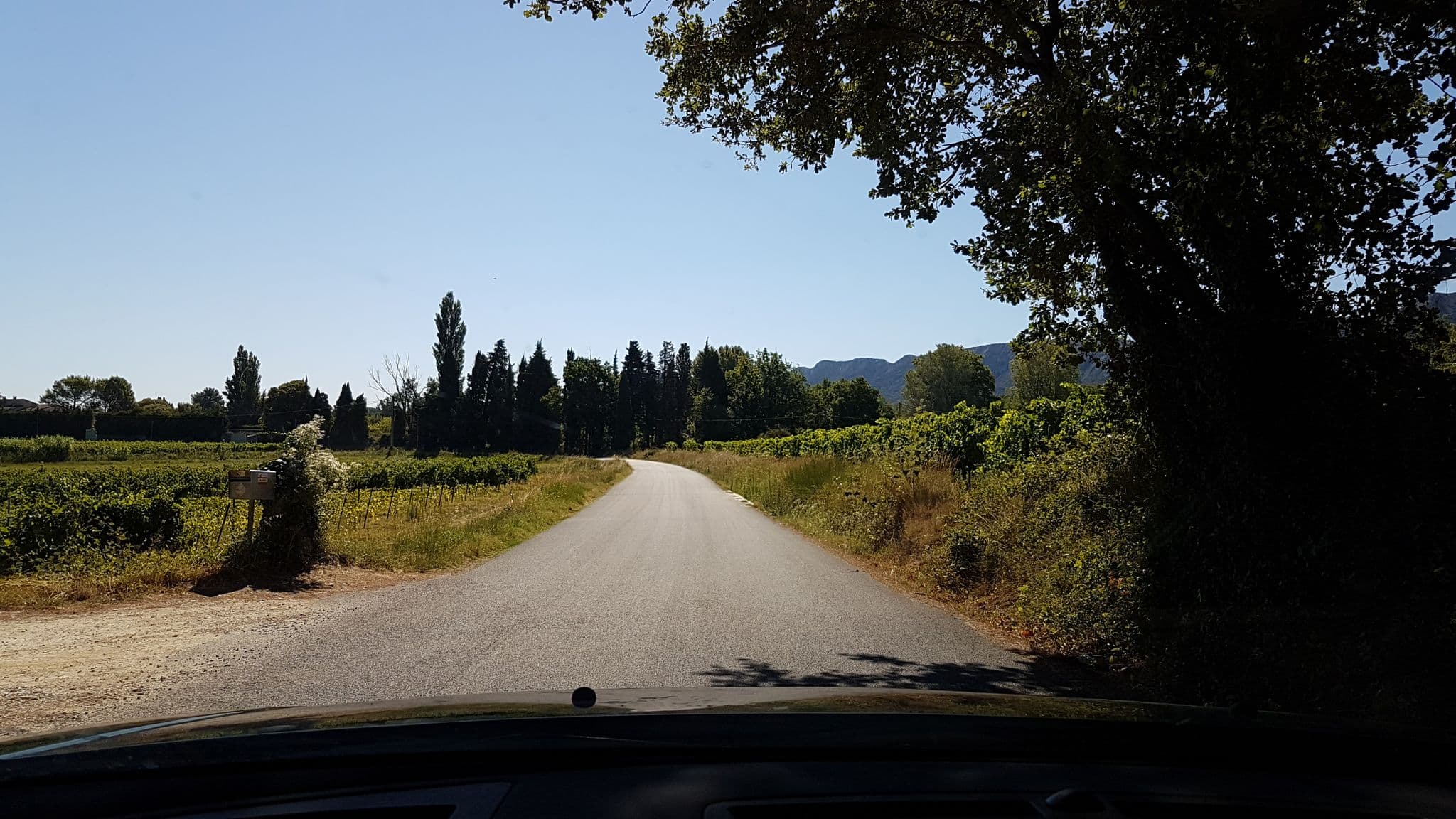 Street view near Le Mas De L'amarine, Saint-Rémy-de-Provence — © axelf8409 (CC BY-SA · Mapillary)