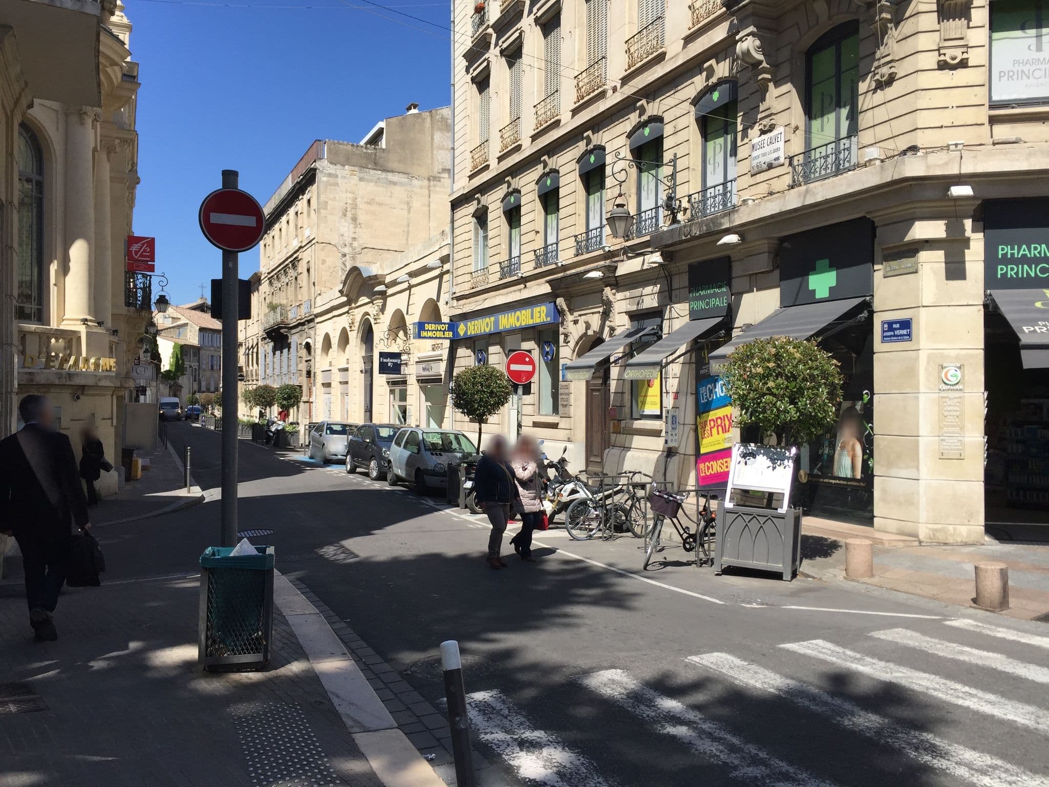 Street view near Hotel De Cambis, Bw Premier Collection, Avignon — © zimmy (CC BY-SA · Mapillary)