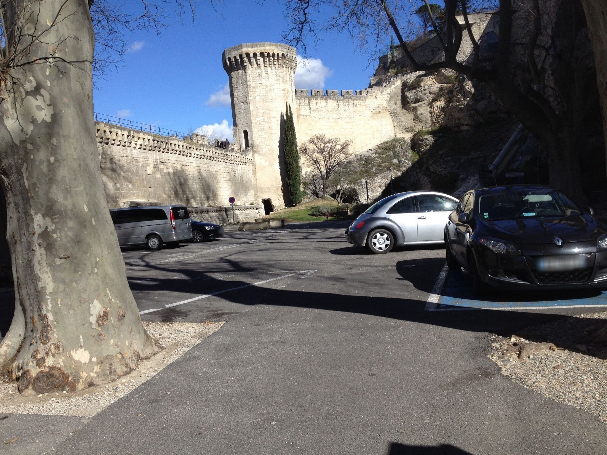 Street view near Hôtel Saint Roch Hôtel Saint Roch, Avignon — © zimmy (CC BY-SA · Mapillary)