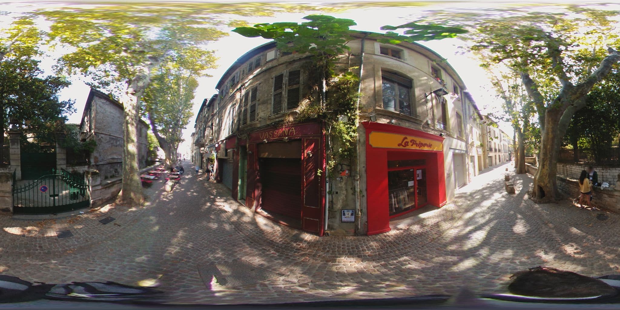 Street view near Appartements des Teinturiers, Avignon — © zimmy (CC BY-SA · Mapillary)