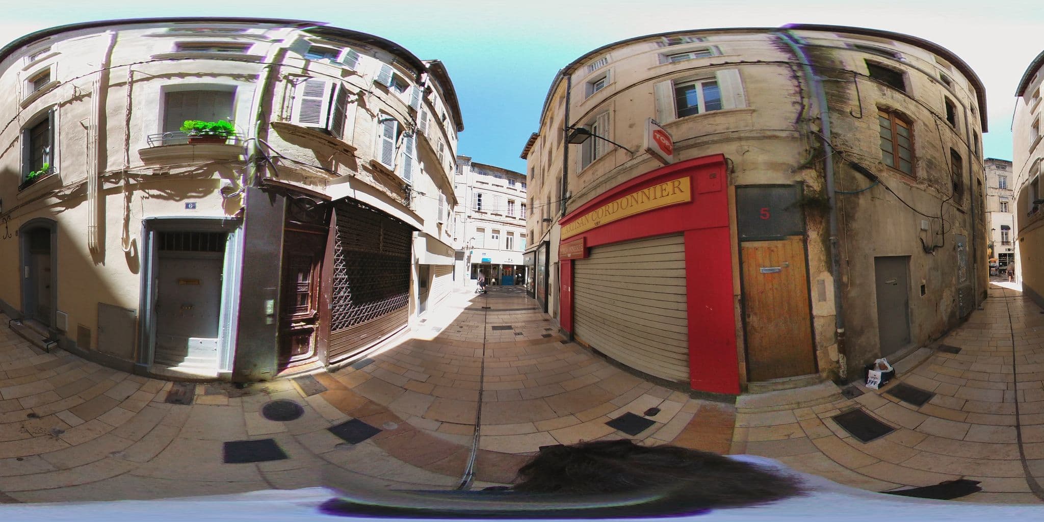 Street view near A l'Abri du Palais, Avignon — © zimmy (CC BY-SA · Mapillary)