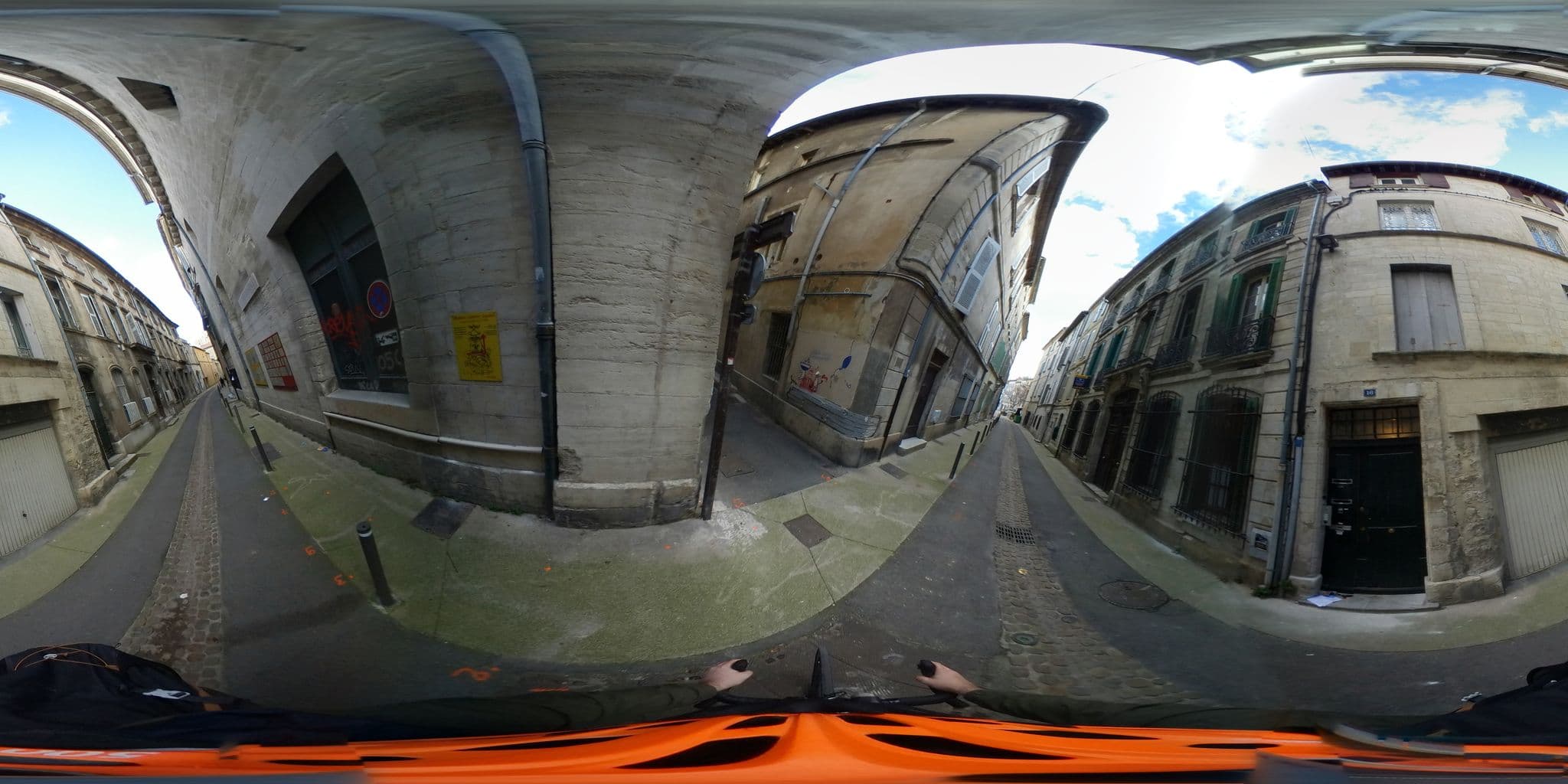 Street view near Calme et Charme, Avignon — © alexavignon (CC BY-SA · Mapillary)