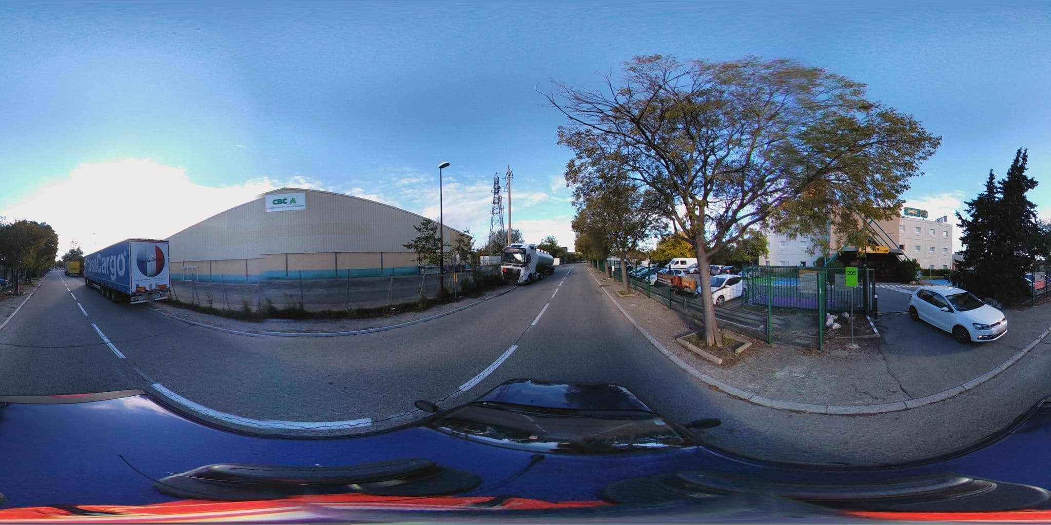 Street view near hotelF1 Avignon Centre Courtine Gare TGV, Avignon — © cabinetcourbi (CC BY-SA · Mapillary)