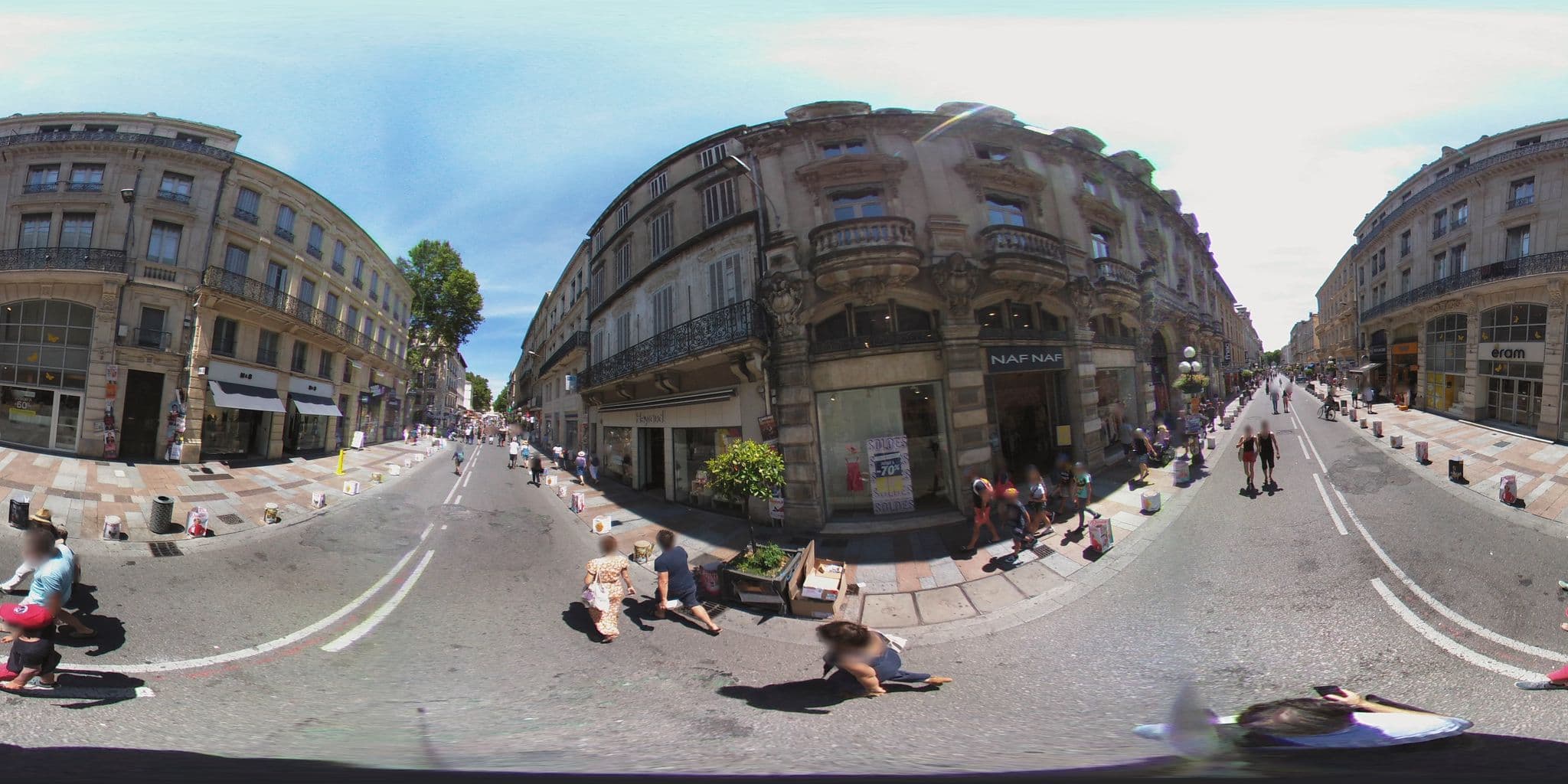 Street view near Hotel Danieli Avignon, Avignon — © zimmy (CC BY-SA · Mapillary)