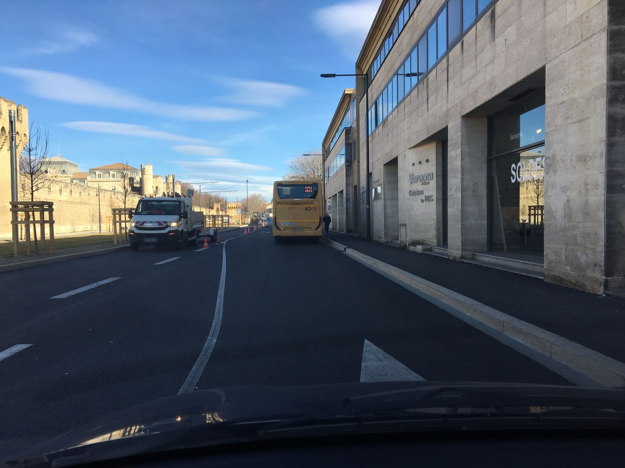 Street view near Thames Resort Hotels, Avignon — © zimmy (CC BY-SA · Mapillary)