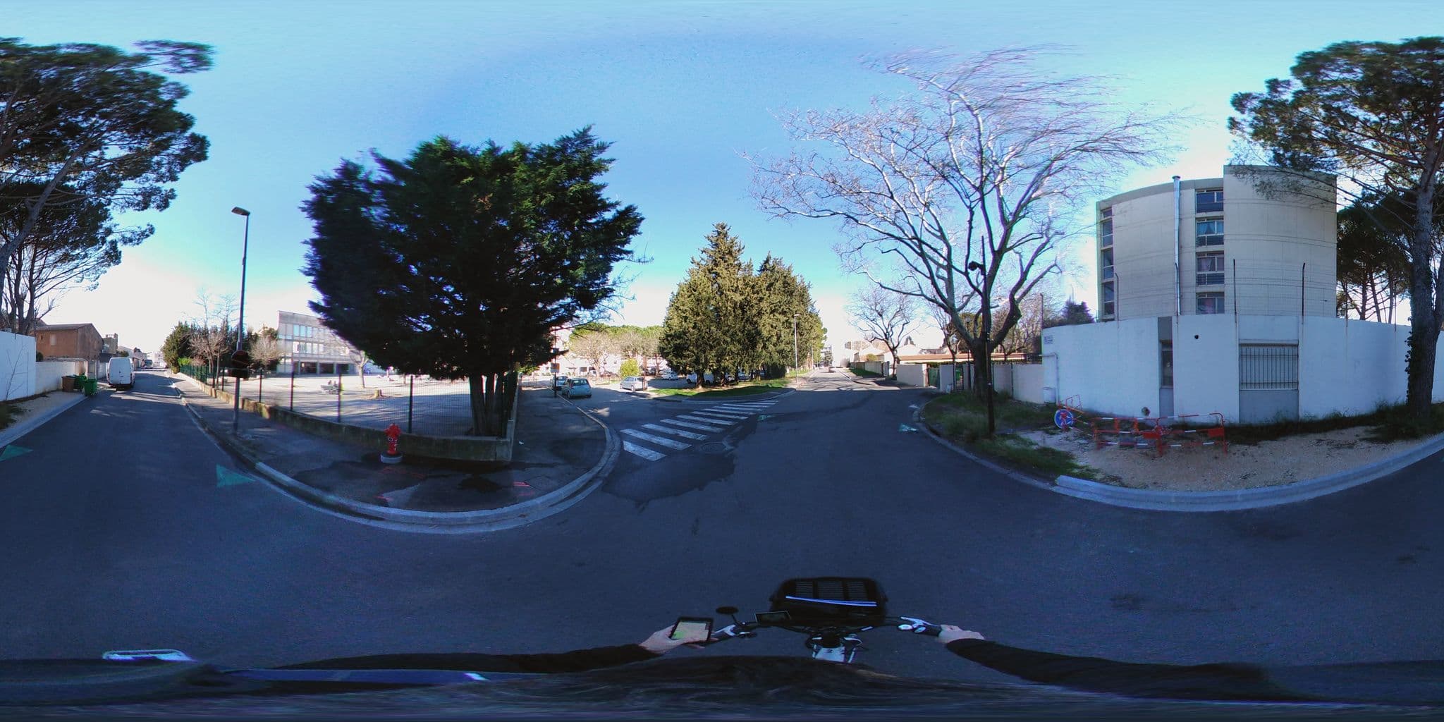 Street view near Edendelly, Avignon — © zimmy (CC BY-SA · Mapillary)