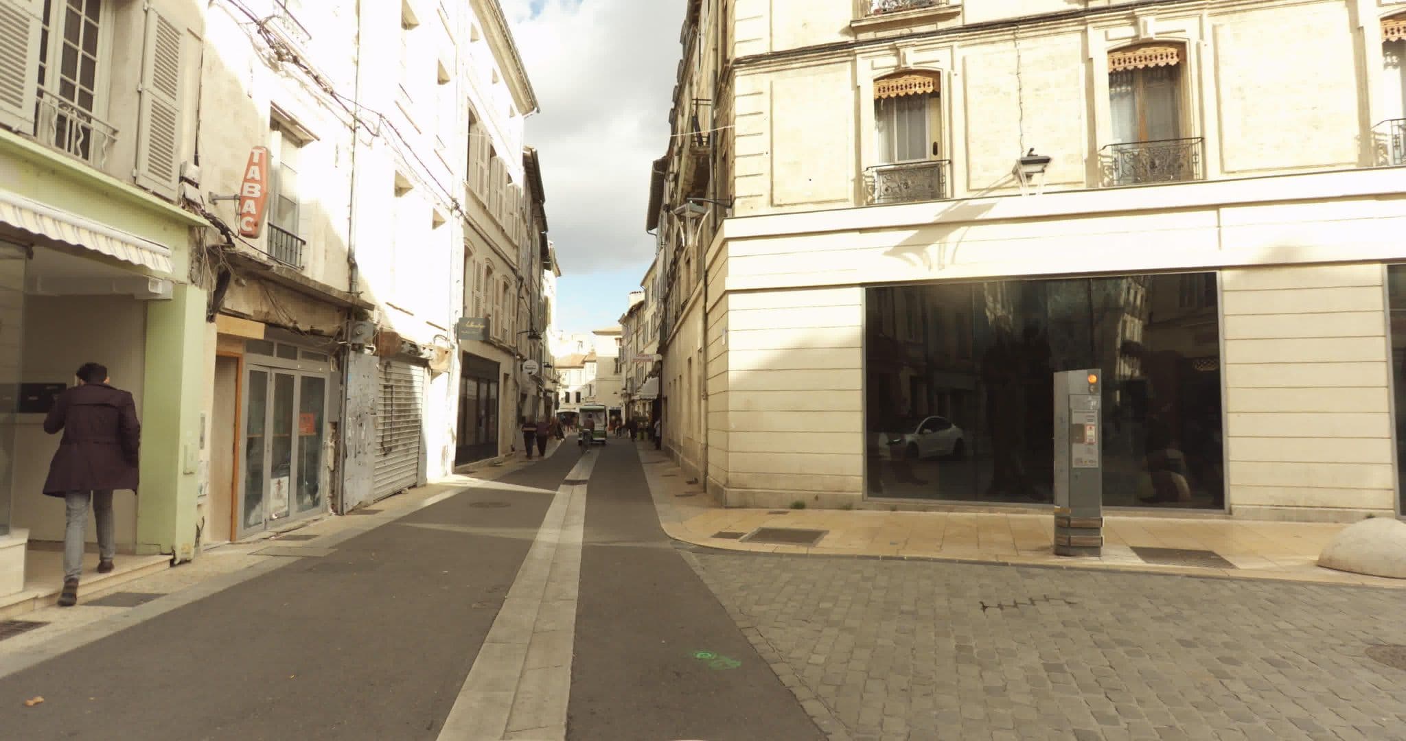 Street view near Cité des Papes, Avignon — © sogefi (CC BY-SA · Mapillary)