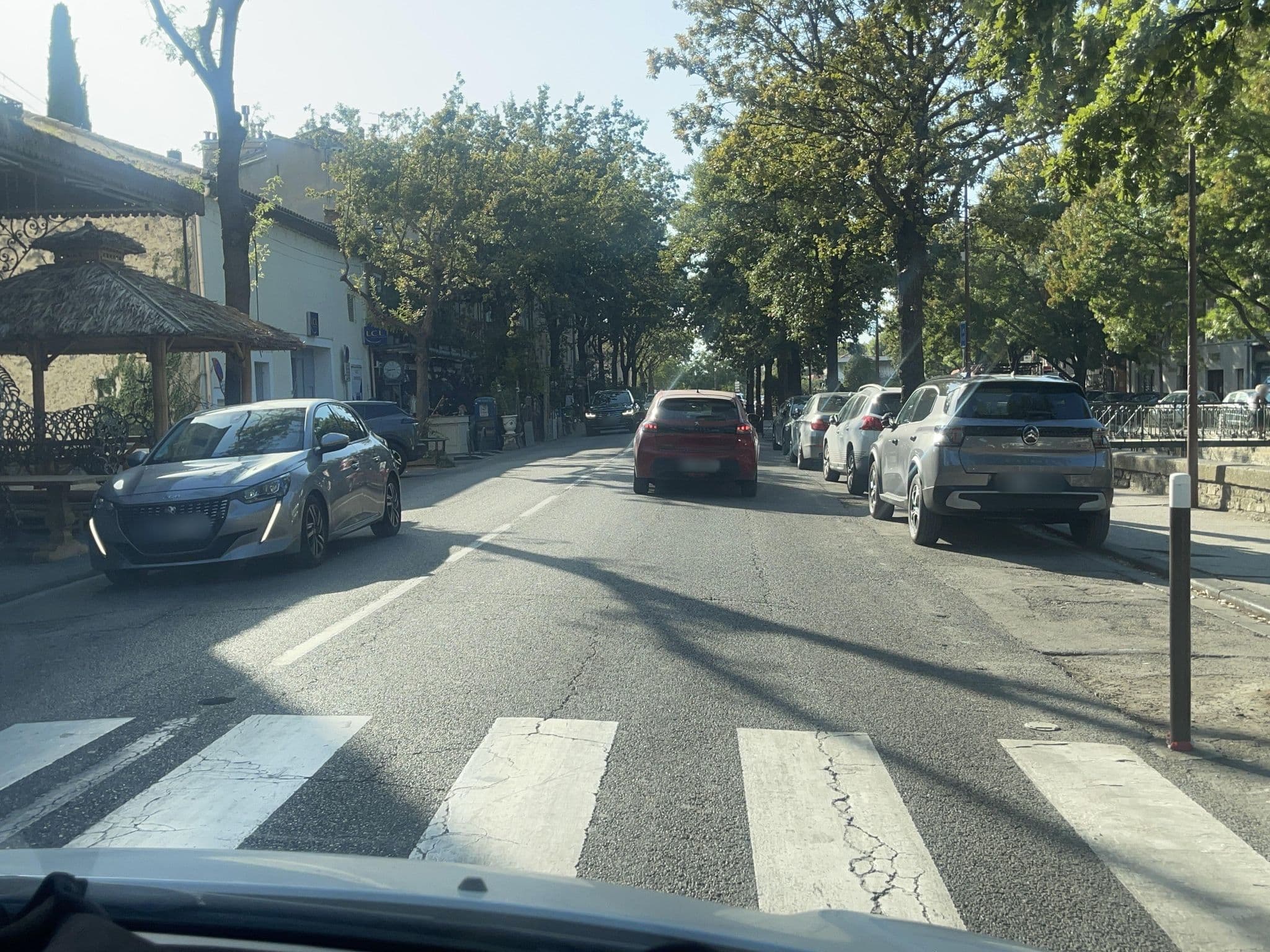 Street view near balcon sur la Sorgue, L'Isle-sur-la-Sorgue — © zimmy (CC BY-SA · Mapillary)