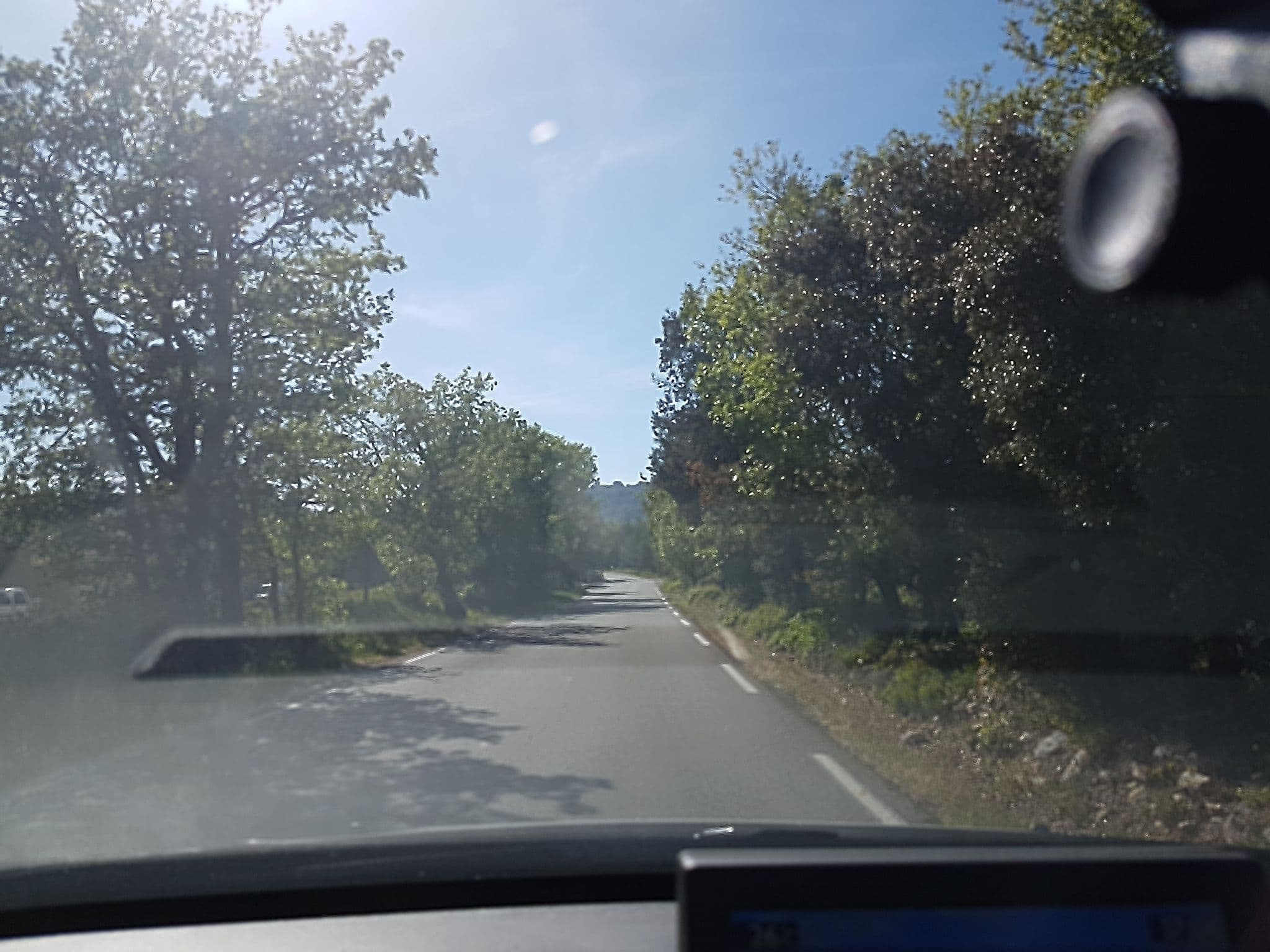 Street view near Mas Blancquinau, Gordes — © axelf8409 (CC BY-SA · Mapillary)