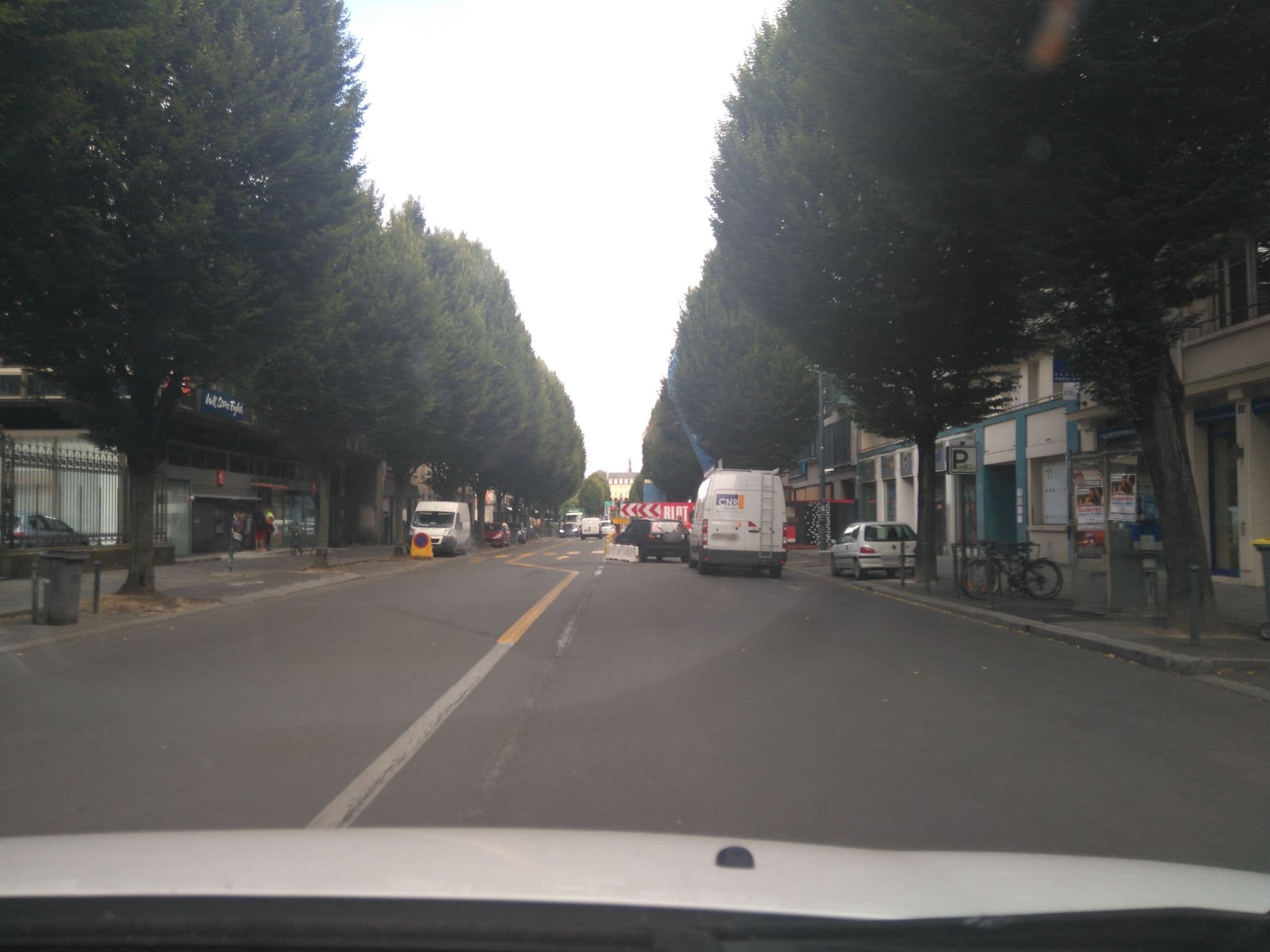 Street view near Le Victoria, Rennes — © mamgot (CC BY-SA · Mapillary)