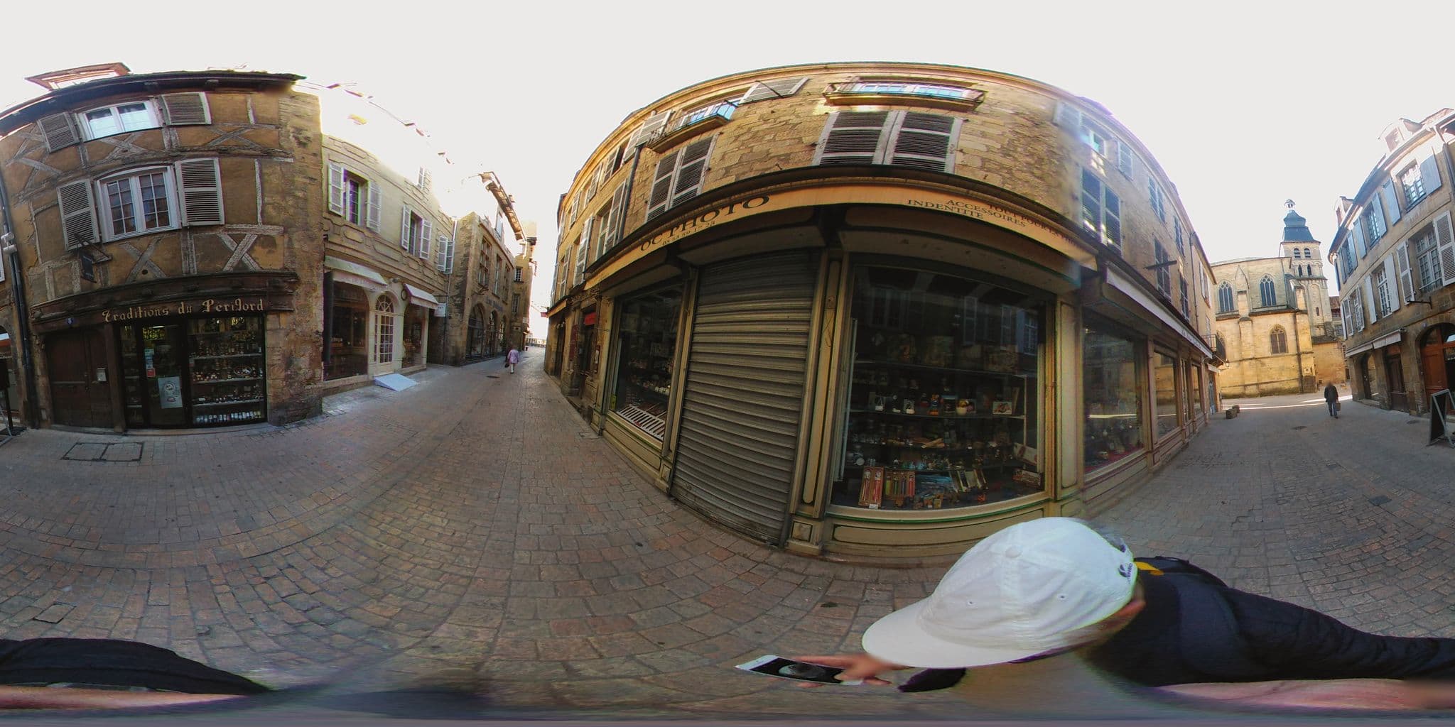 Street view near La Pivoine, Sarlat-la-Canéda — © zors1843 (CC BY-SA · Mapillary)
