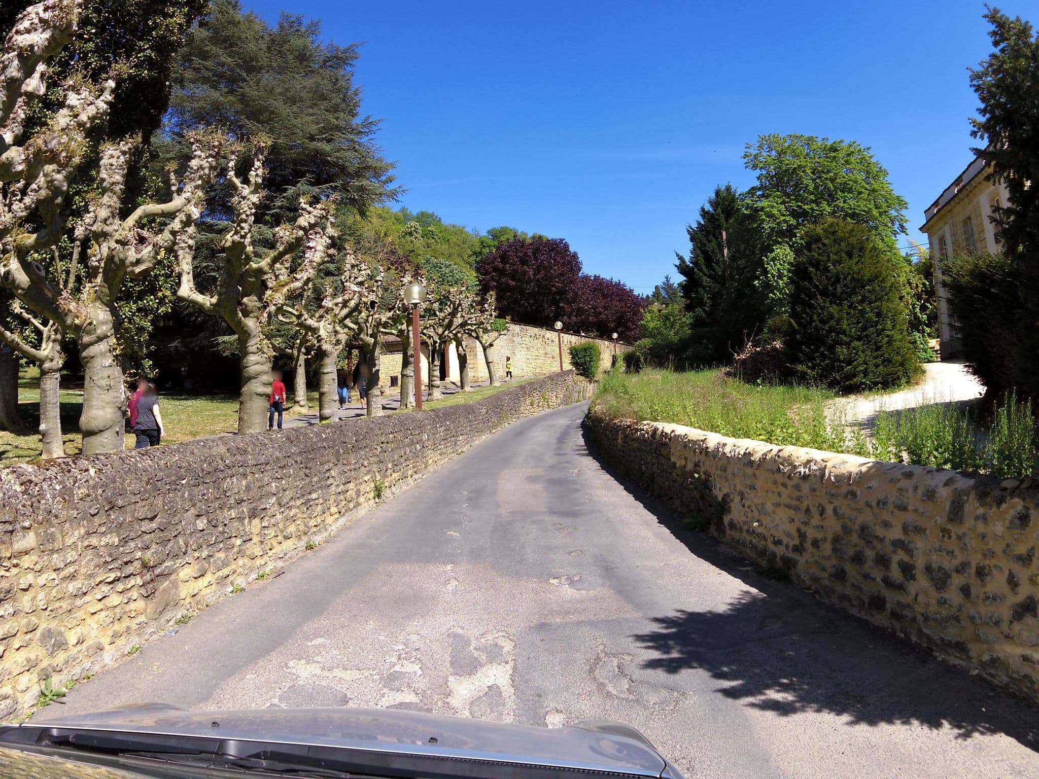 Street view near The Parc Place, Sarlat-la-Canéda — © zors1843 (CC BY-SA · Mapillary)