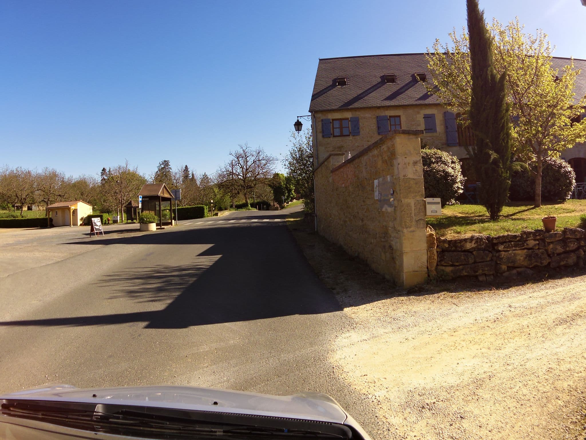 Street view near La Rivière Esperance, Carsac-Aillac — © zors1843 (CC BY-SA · Mapillary)