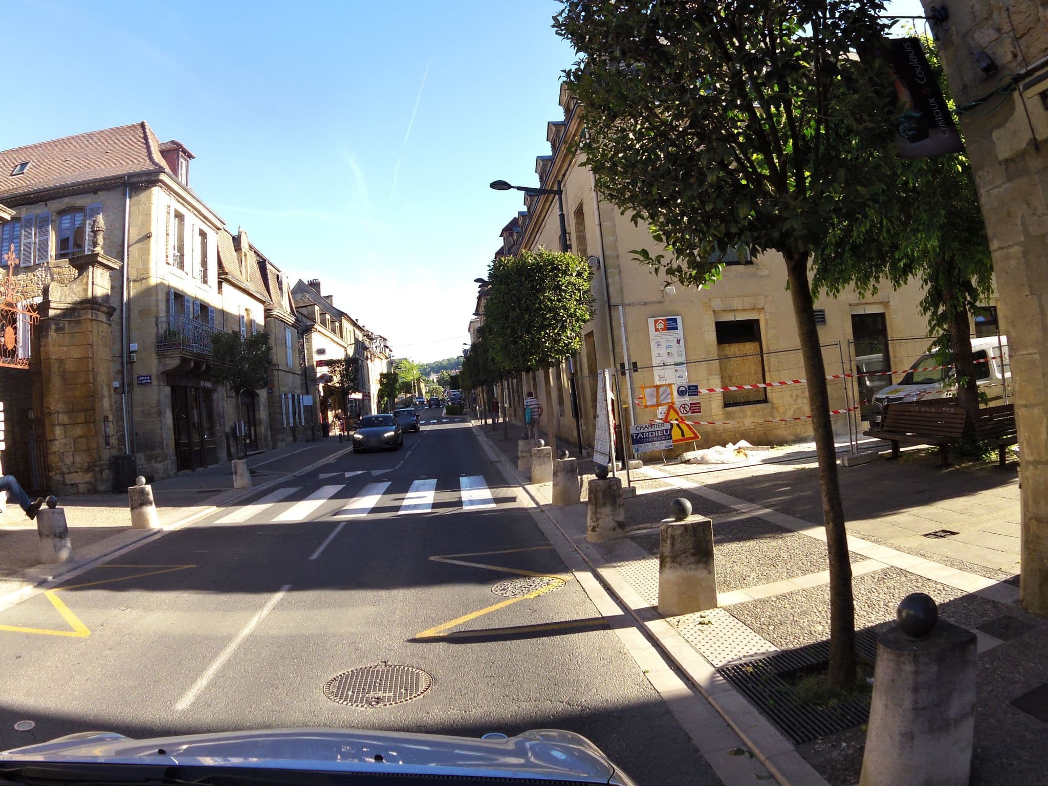 Street view near Selectour - Fitour Voyages, Sarlat-la-Canéda — © zors1843 (CC BY-SA · Mapillary)