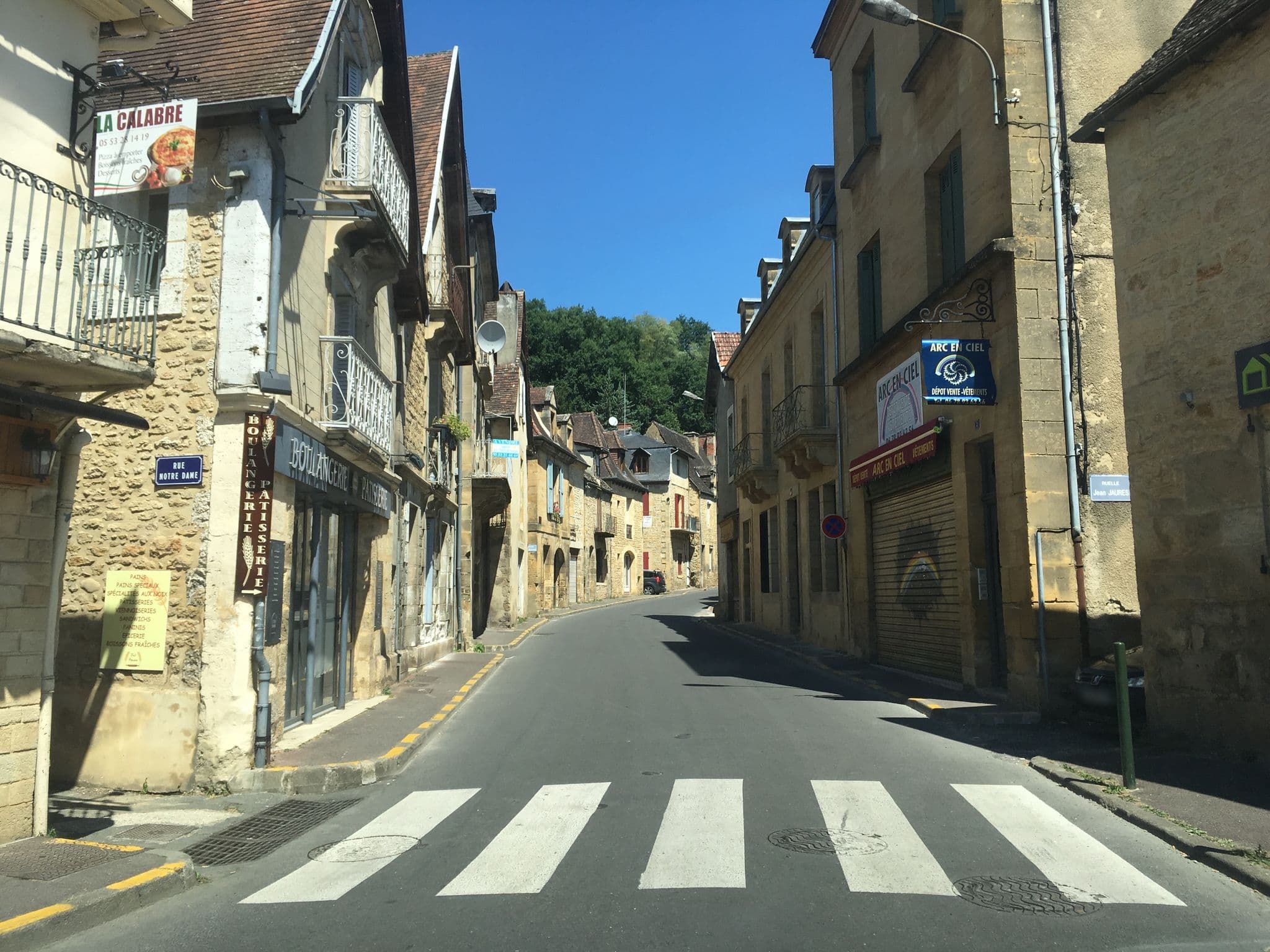 Street view near Appartement aux Armoiries de Sarlat, Sarlat-la-Canéda — © unmap (CC BY-SA · Mapillary)