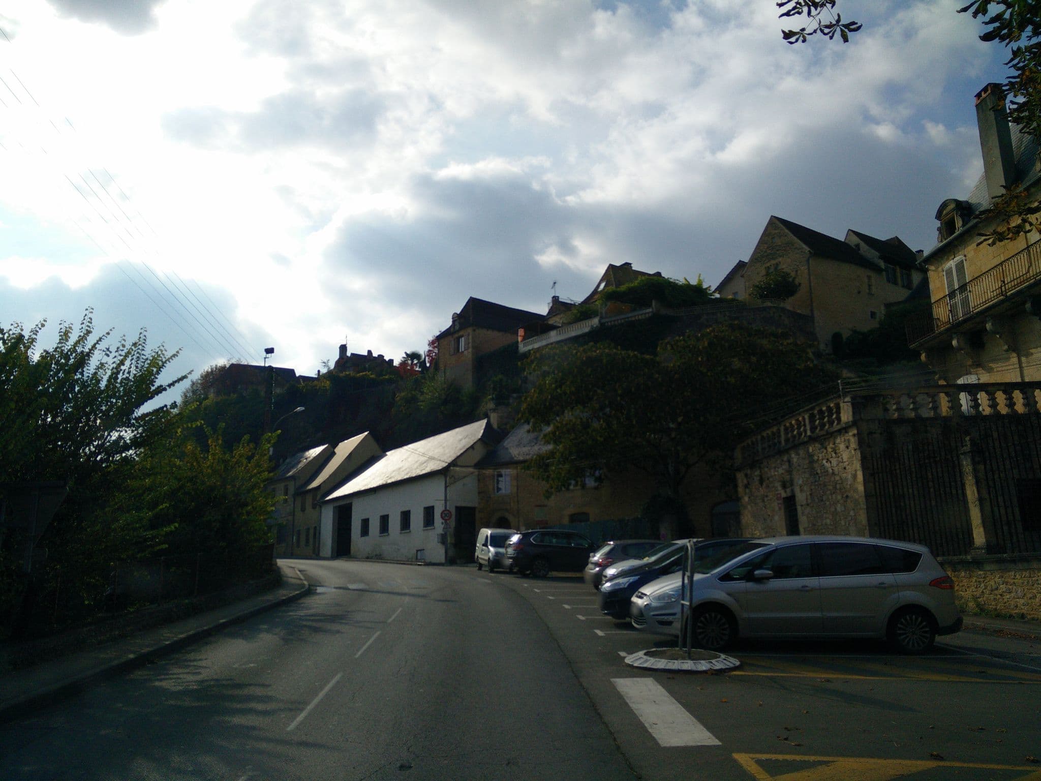 Street view near Hotel De bouilhac, Montignac — © volucris (CC BY-SA · Mapillary)