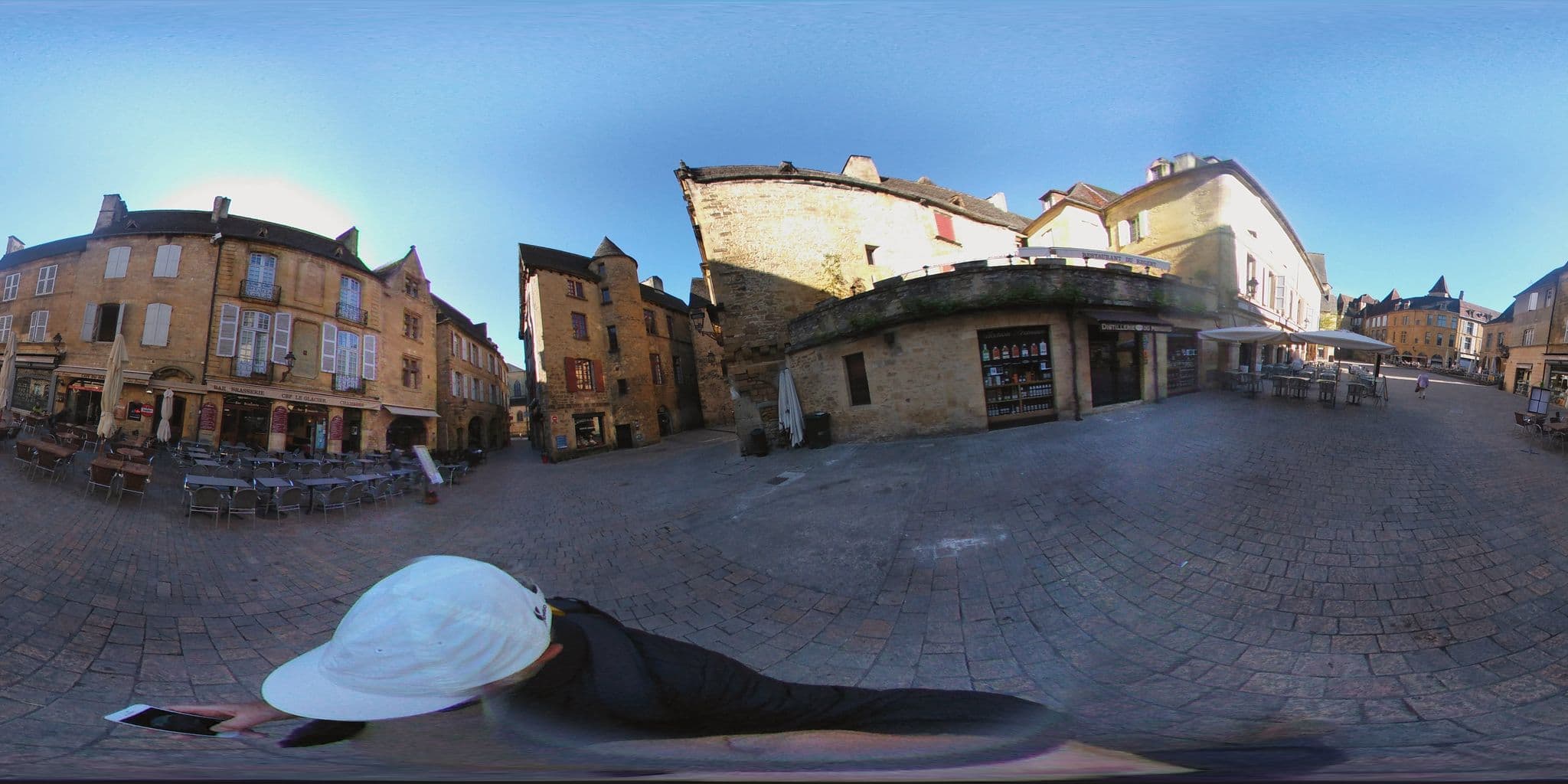 Street view near La Bonbonnière, Sarlat-la-Canéda — © zors1843 (CC BY-SA · Mapillary)