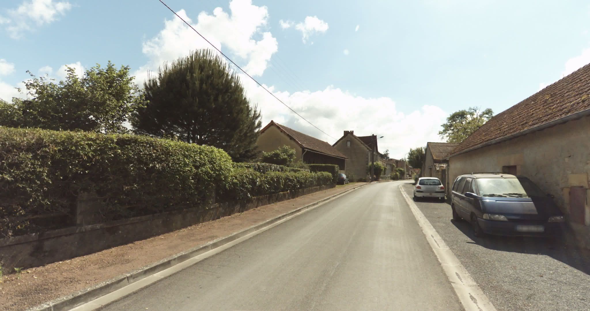 Street view near L'Intemporelle B&B, Le Buisson-de-Cadouin — © sogefi (CC BY-SA · Mapillary)