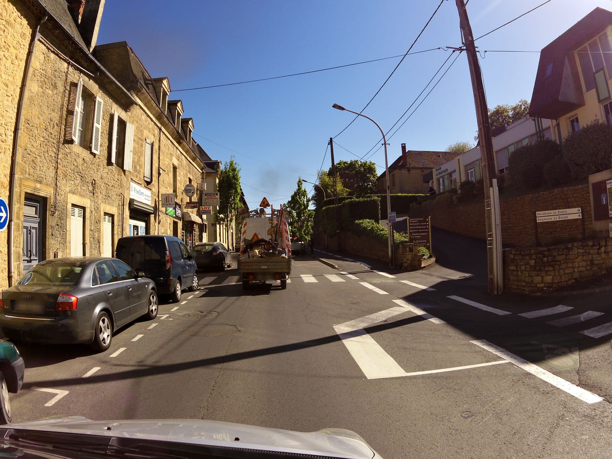 Street view near Hôtel le Renoir, Sarlat-la-Canéda — © zors1843 (CC BY-SA · Mapillary)