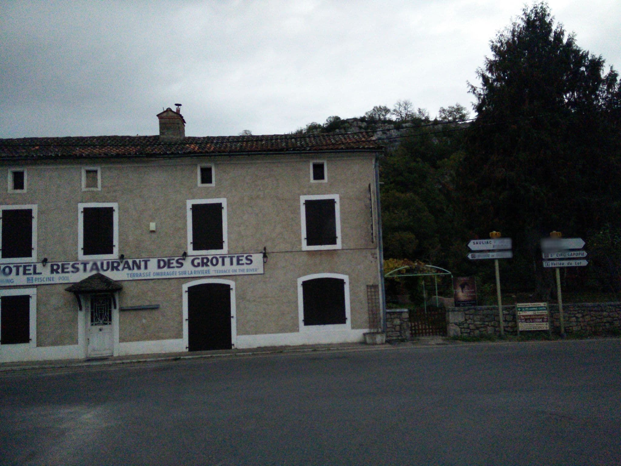 Street view near Ferme Equestre du Pech Merle, Cajarc — © volucris (CC BY-SA · Mapillary)