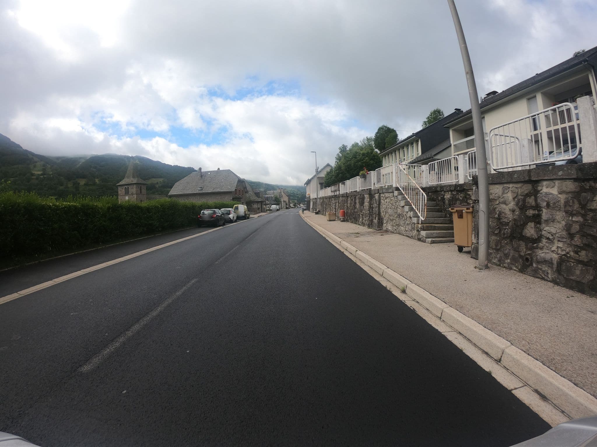 Street view near Logis Hôtel le Griou, Vic-sur-Cère — © joostjakob (CC BY-SA · Mapillary)