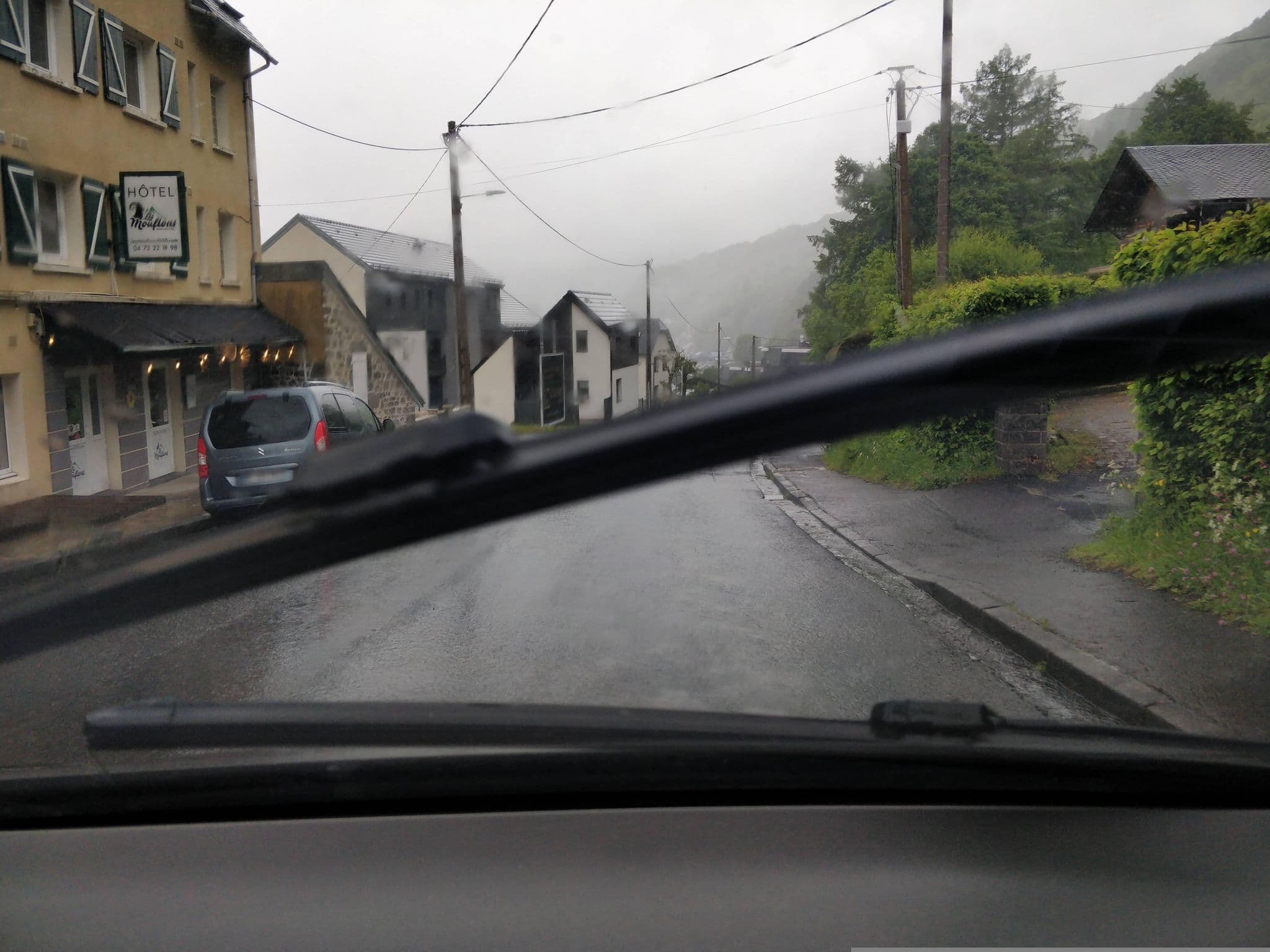 Street view near Les Mouflons, Mont-Dore — © philou87 (CC BY-SA · Mapillary)