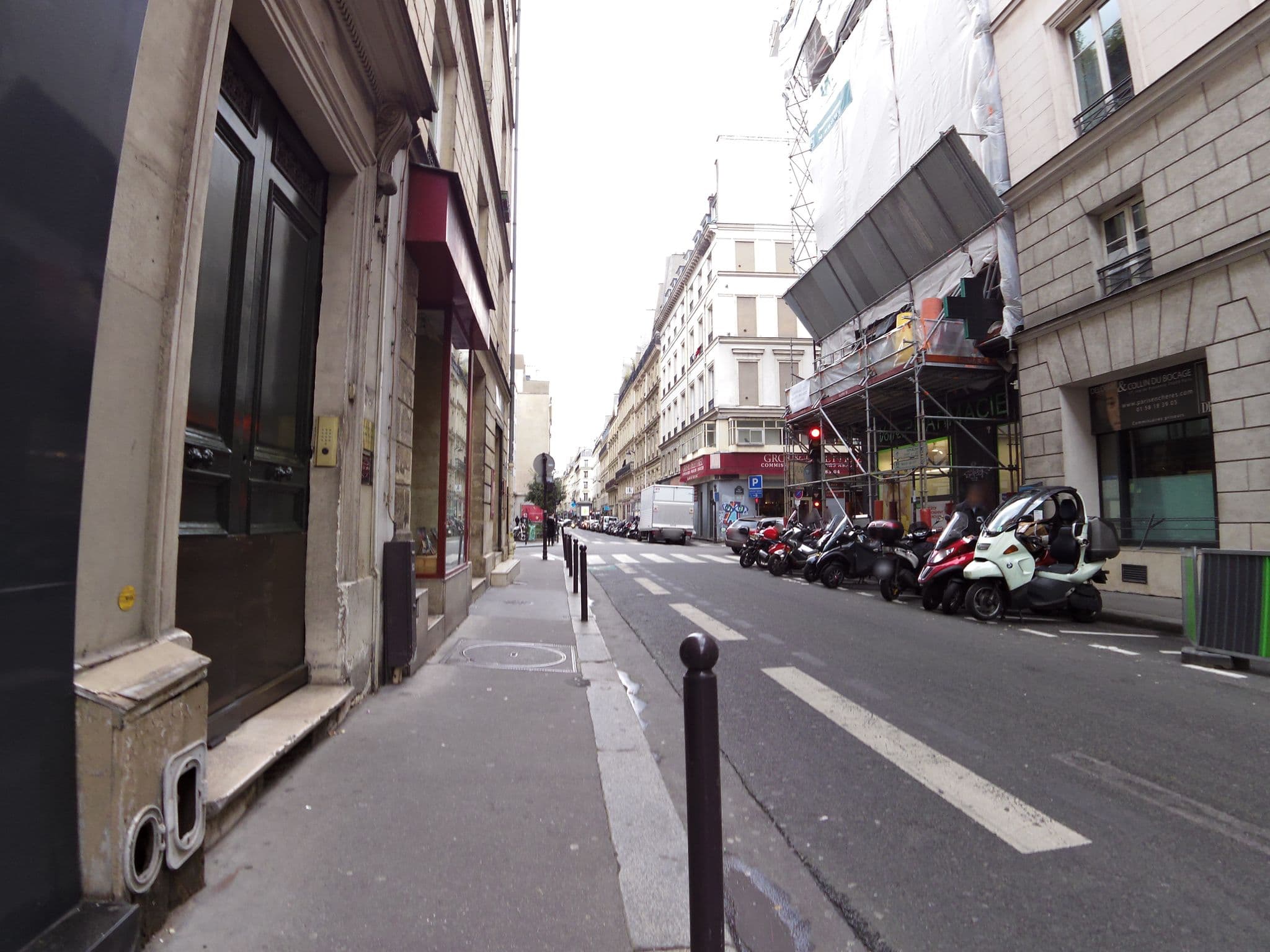 Street view near Madame Drouot, Paris 09 Opéra — © zors1843 (CC BY-SA · Mapillary)