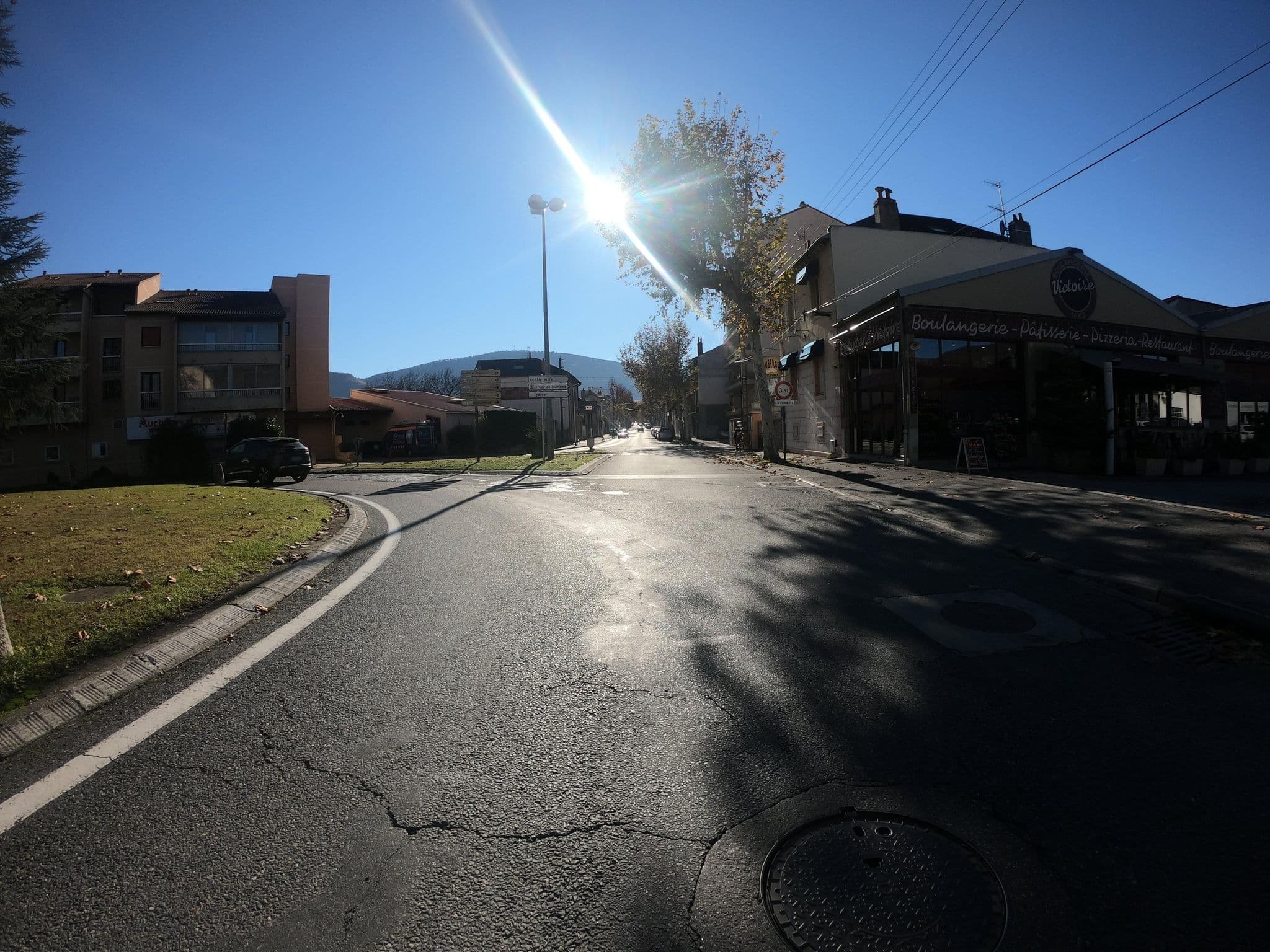 Street view near Auberge des 2 Vallées, Millau — © joostjakob (CC BY-SA · Mapillary)