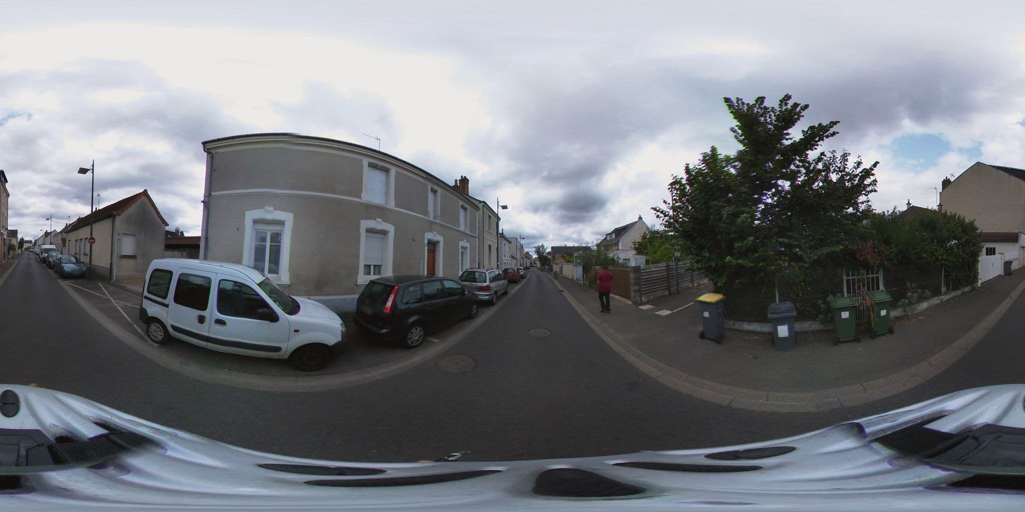 Street view near L'Usine à Rêves, Tours — © dadavidov_fr (CC BY-SA · Mapillary)