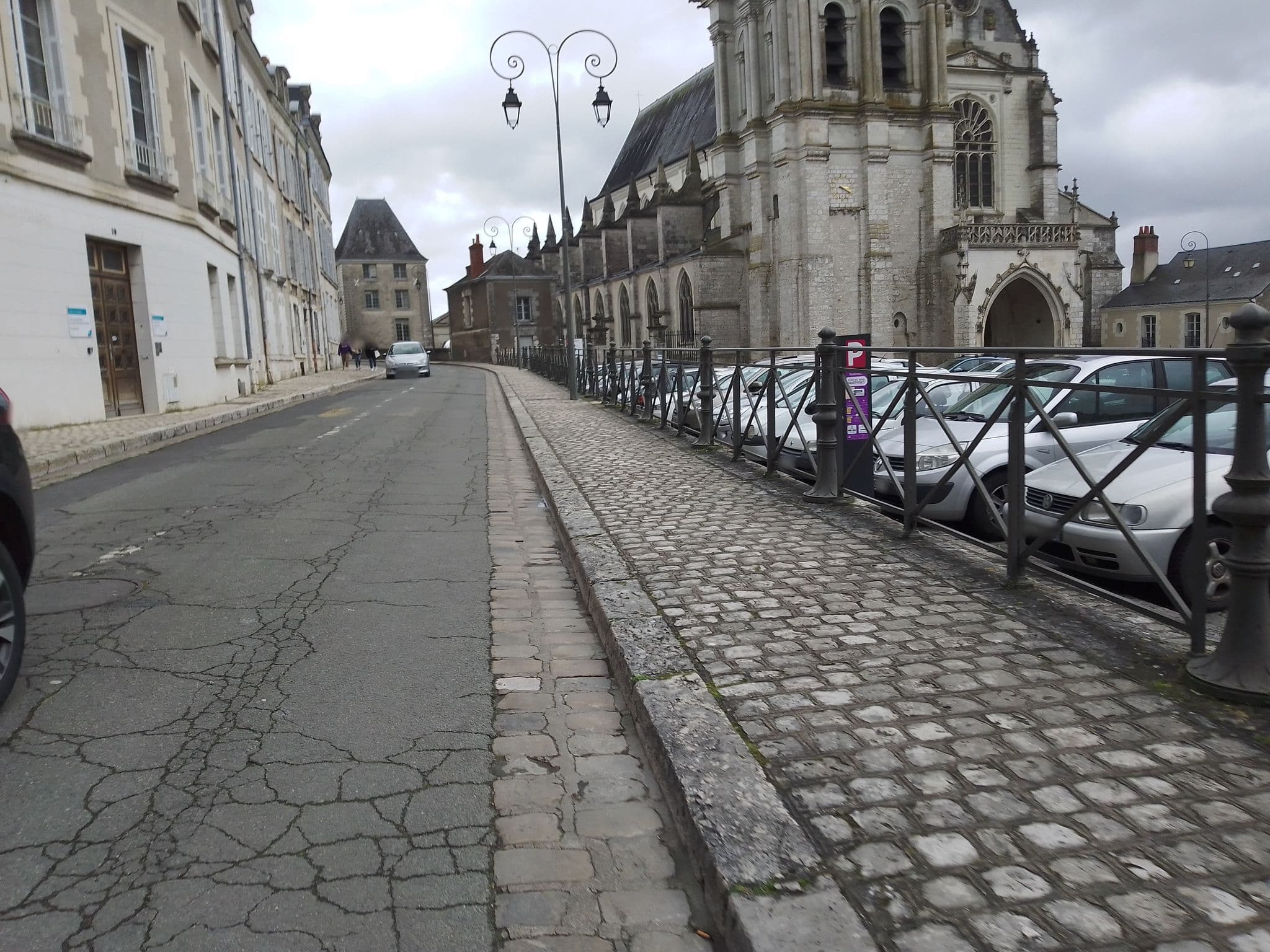 Street view near La Porte Carmine, Blois — © maxdeblois (CC BY-SA · Mapillary)