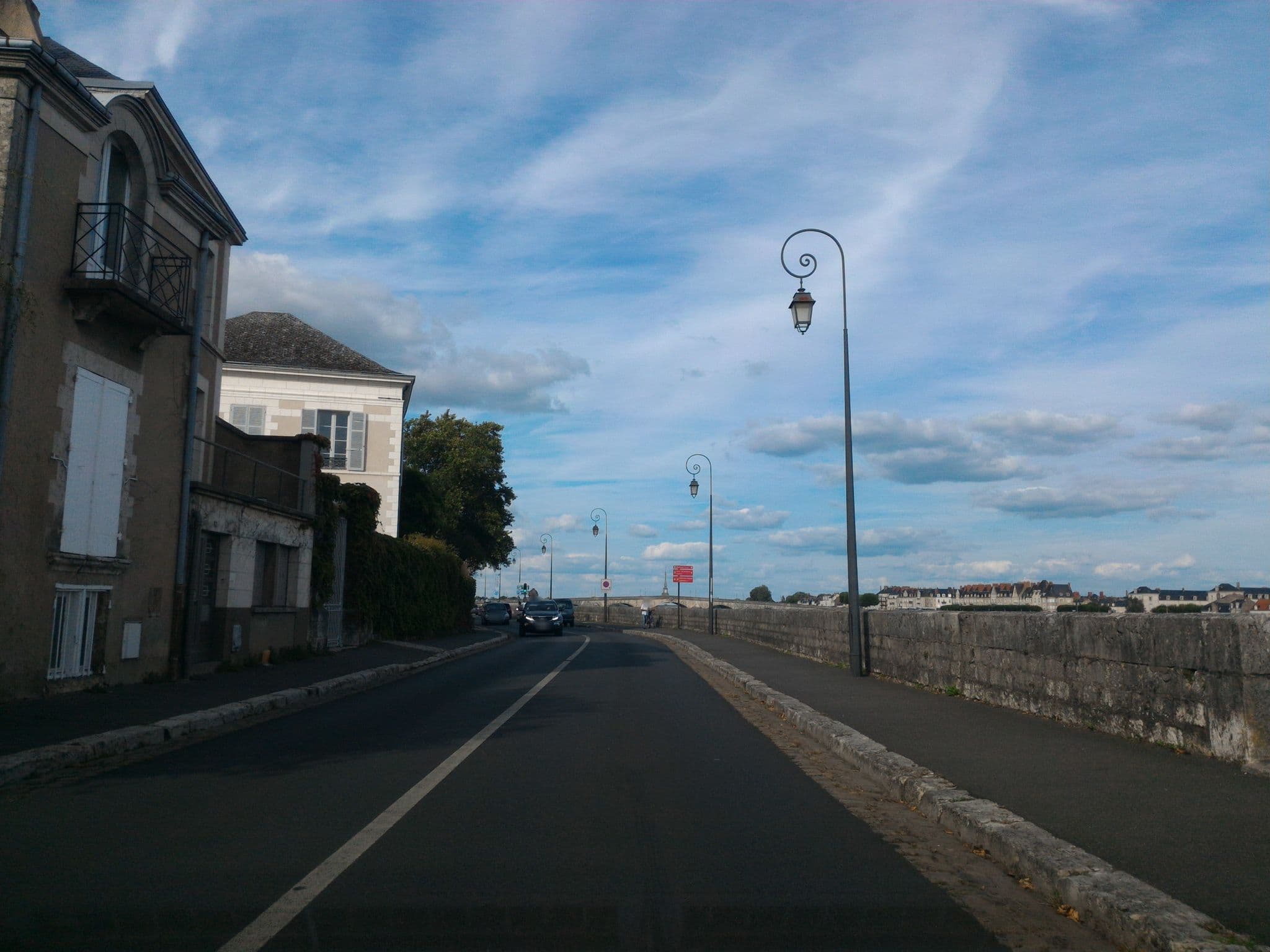 Street view near La Perluette, Blois — © fgouget (CC BY-SA · Mapillary)