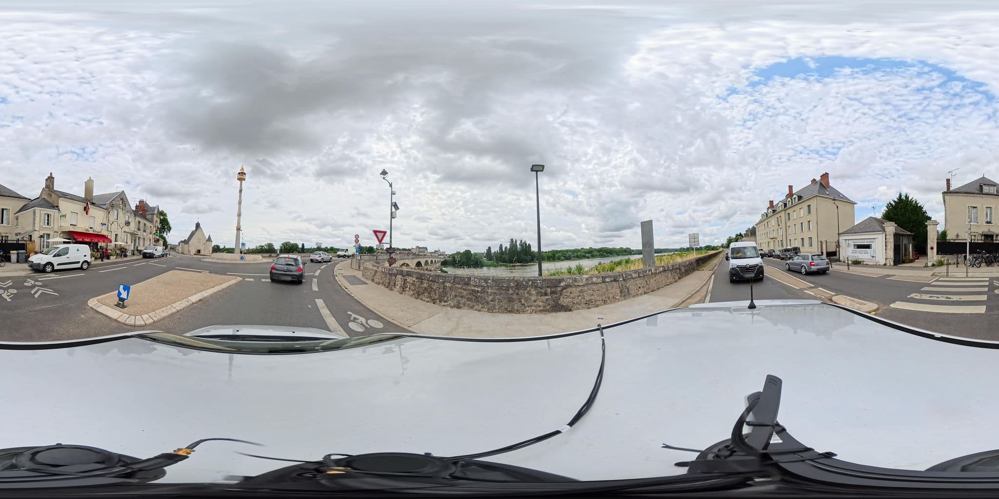 Street view near Chambres d'hôte le Clos Saint Raphaël, Amboise — © MathiasB (CC BY-SA · Mapillary)