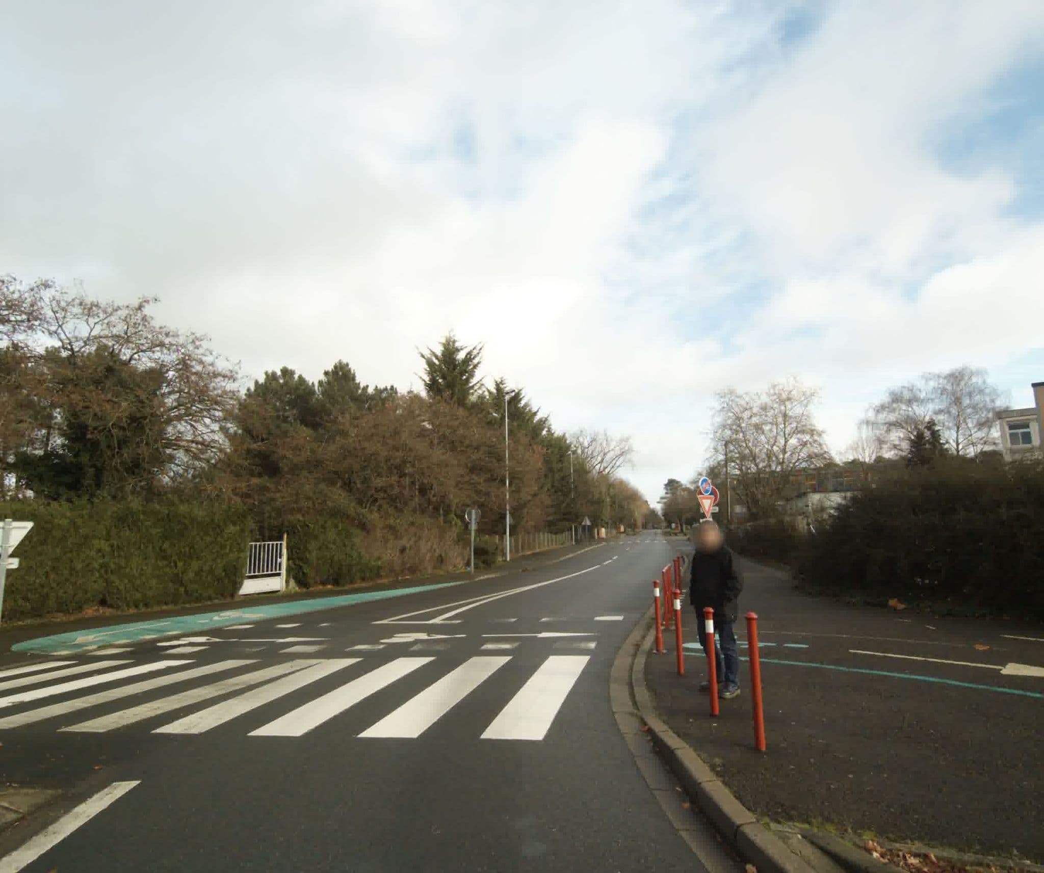 Street view near Foyer Jeunes Travailleurs Le Relais, Le Mans — © sogefi (CC BY-SA · Mapillary)