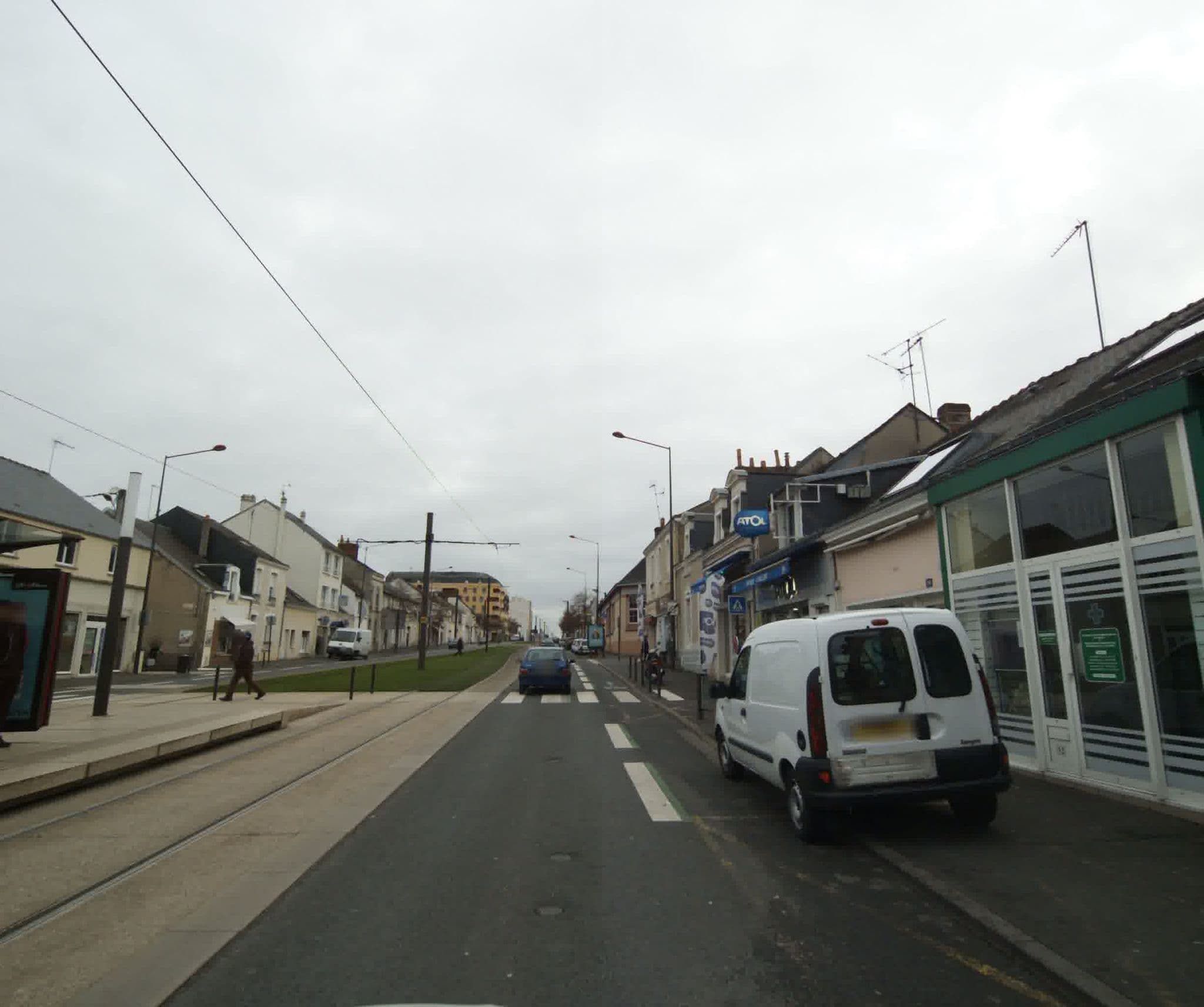 Street view near Police, Le Mans — © sogefi (CC BY-SA · Mapillary)