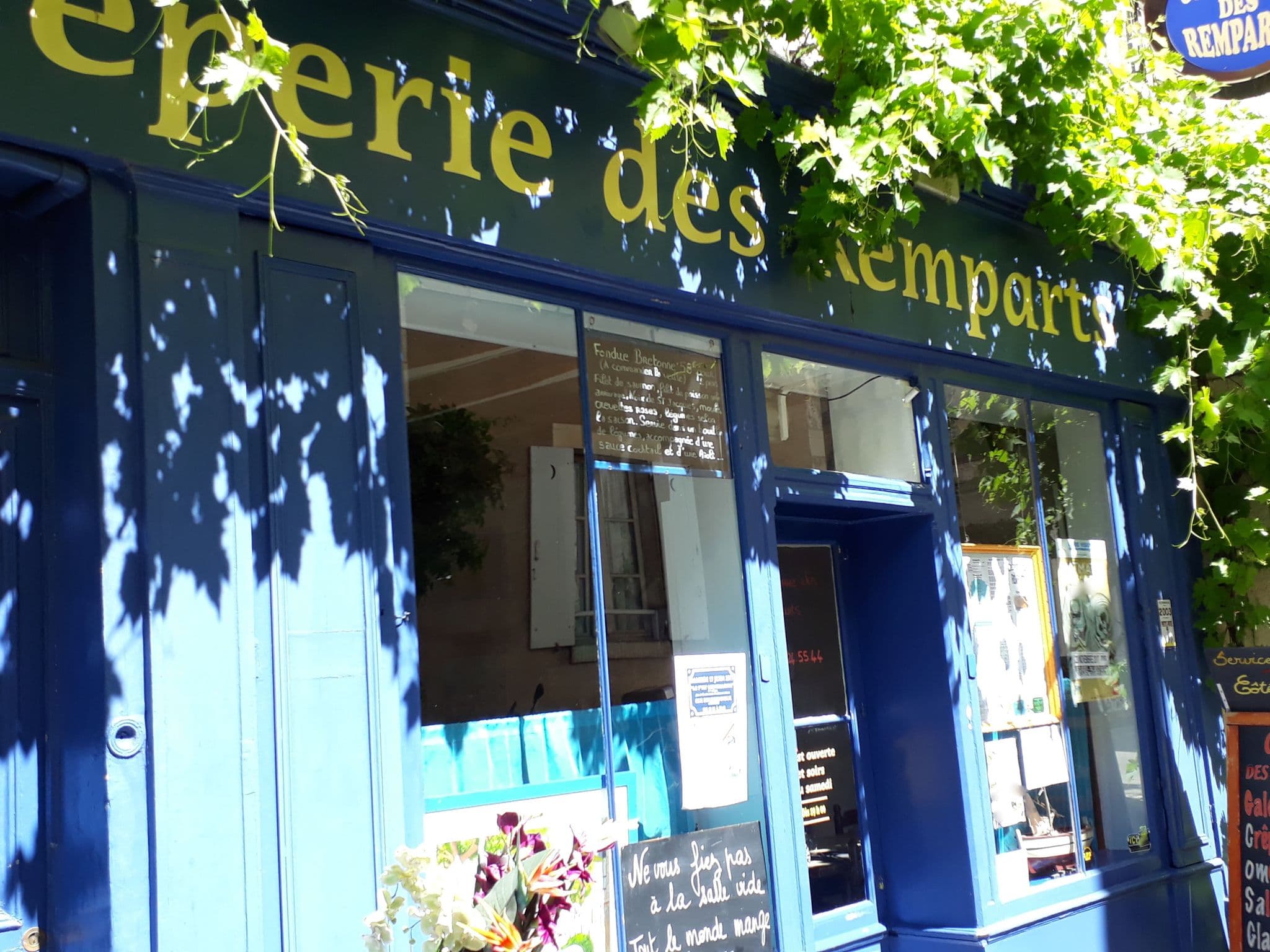 Street view near Llopis Olivier, Bourges — © df45 (CC BY-SA · Mapillary)