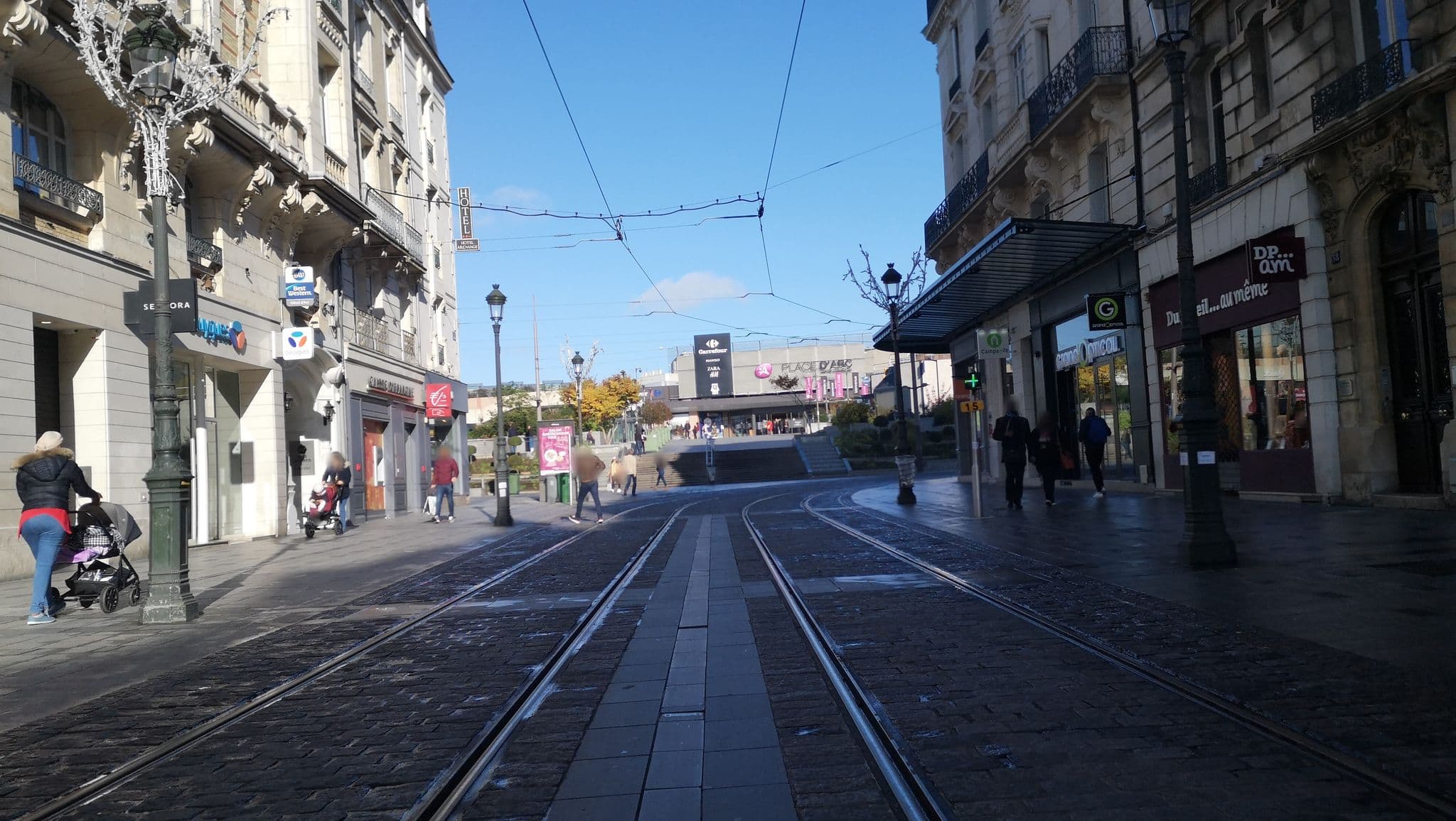 Street view near Hotel Terminus Orleans (France), Orléans — © u4y0u (CC BY-SA · Mapillary)