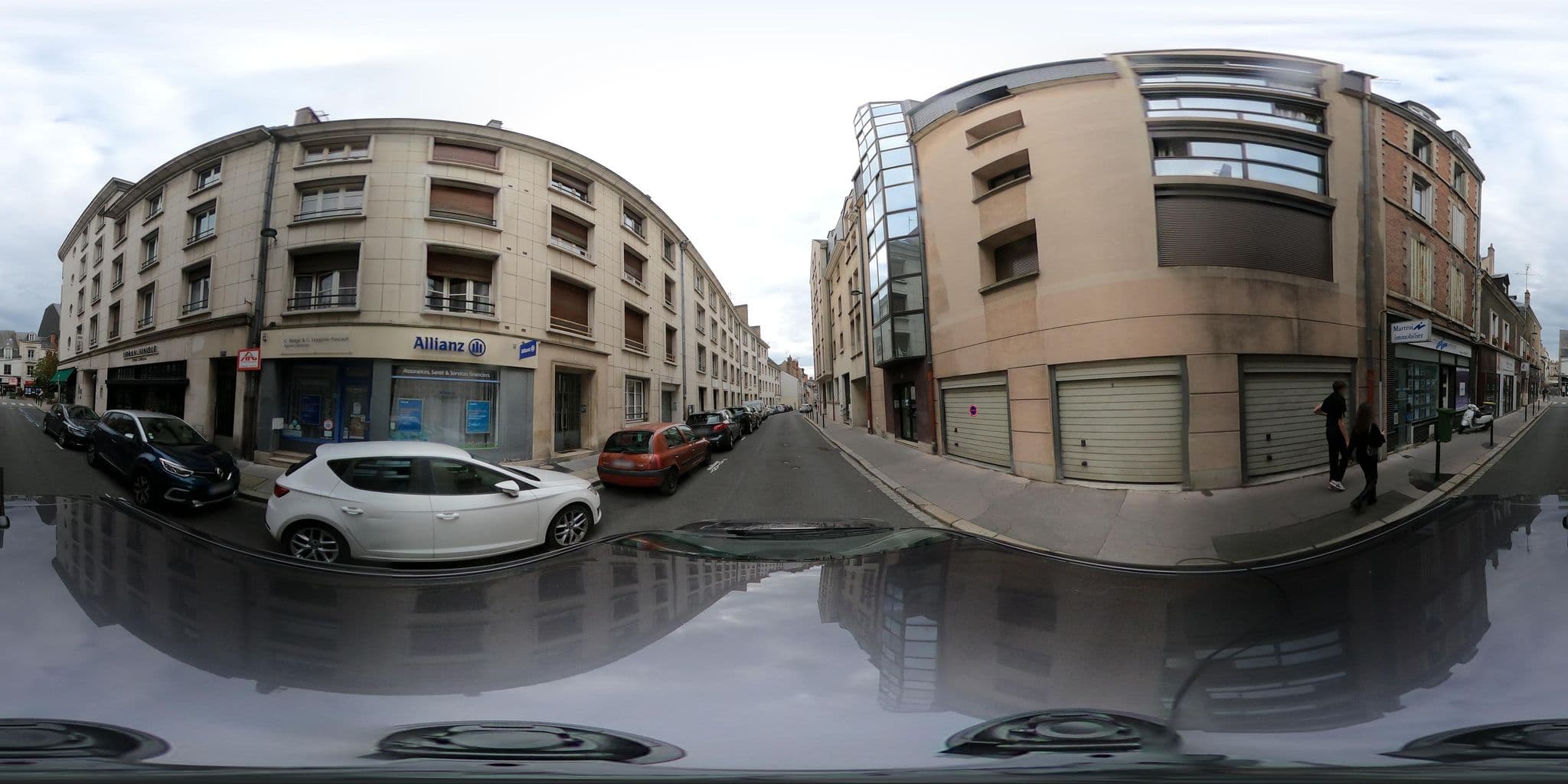 Street view near Le Grand Hotel, Orléans — © u4y0u (CC BY-SA · Mapillary)