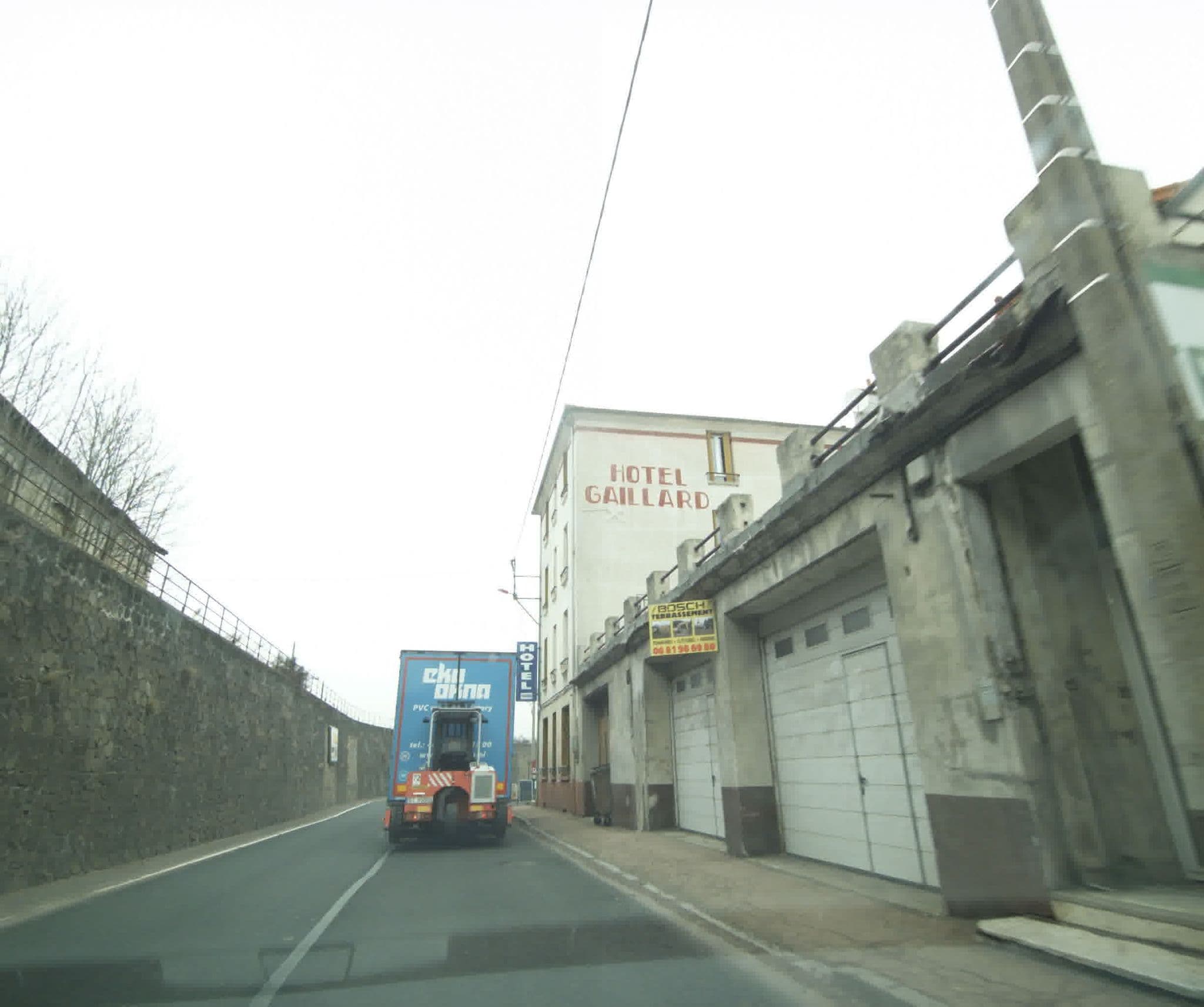 Street view near Hôtel Restaurant le Grill du Gaillard, Langogne — © sogefi (CC BY-SA · Mapillary)