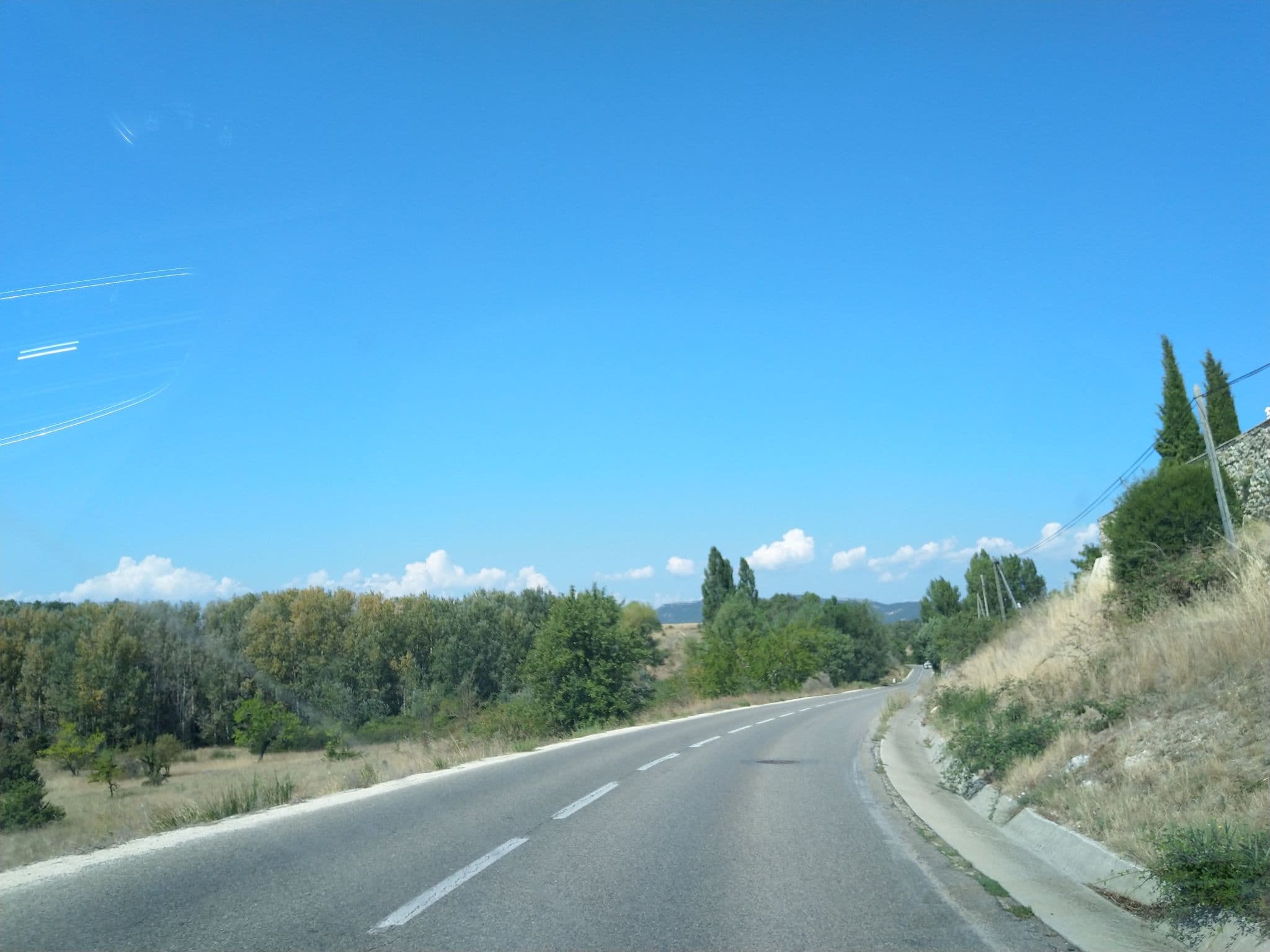 Street view near Le Couradou, Vallon-Pont-d'Arc — © luc13om (CC BY-SA · Mapillary)