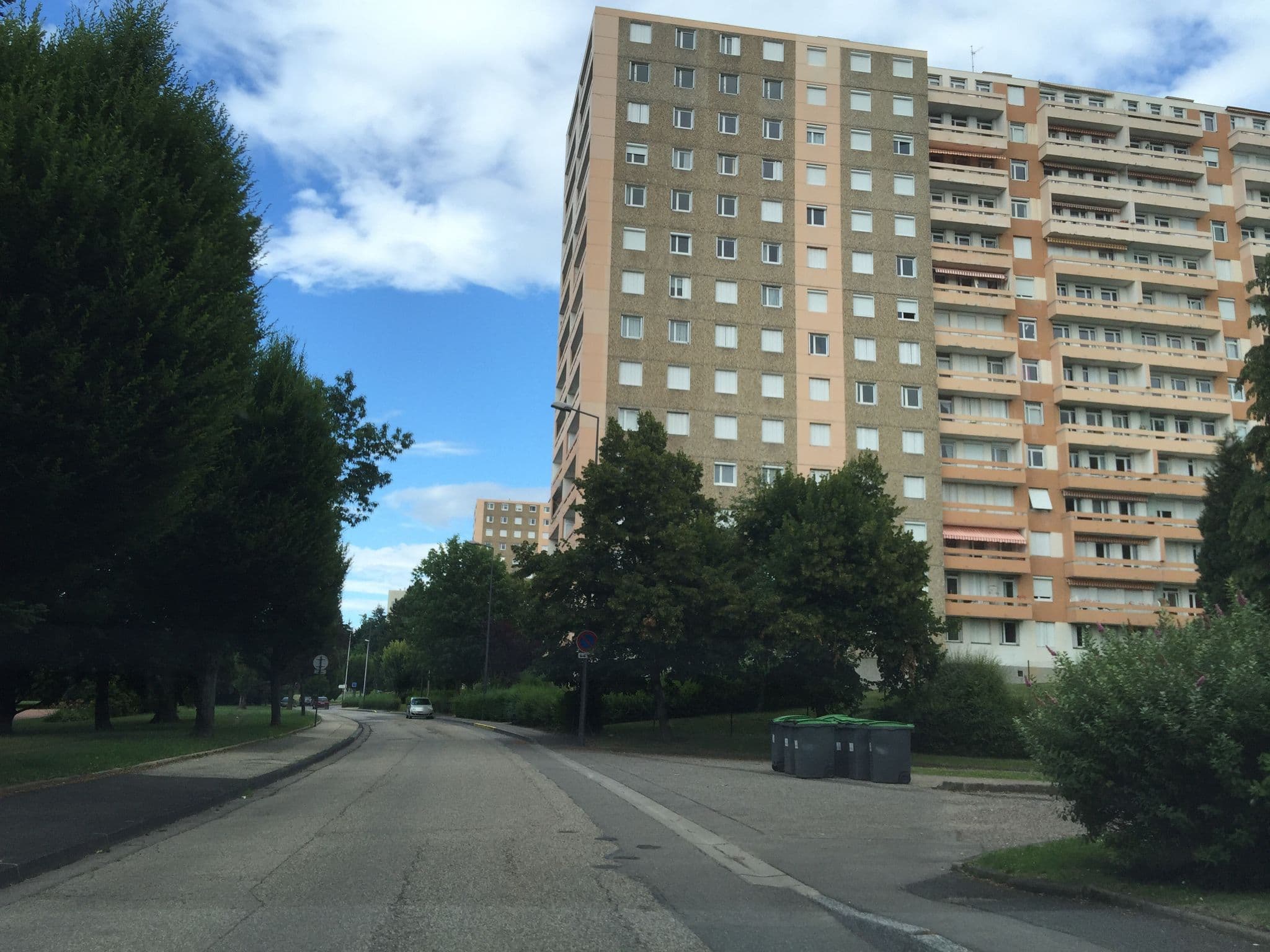 Street view near Mercure Saint Etienne Parc de l'Europe, Saint-Étienne — © geraldchatagnon (CC BY-SA · Mapillary)