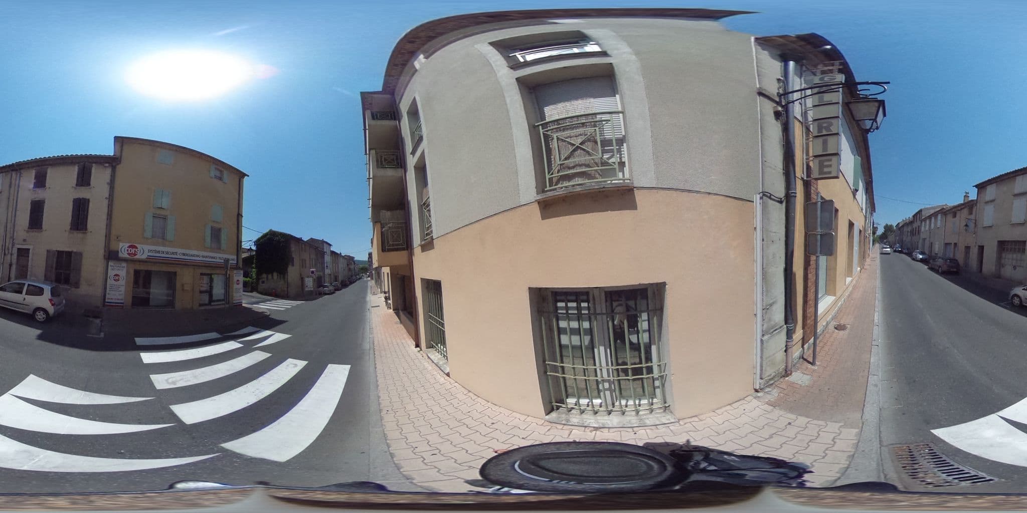 Street view near maureen immobilier, Vaison-la-Romaine — © zimmy (CC BY-SA · Mapillary)