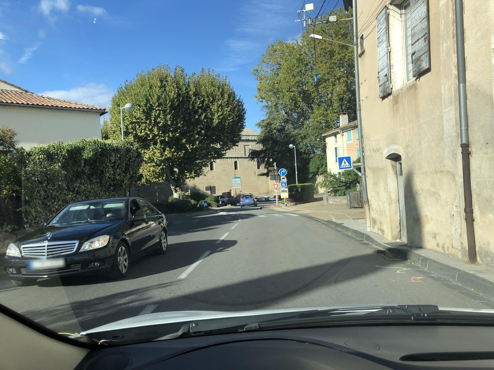Street view near Portail du Ventoux Central Luxe Jardin Linge fourni, Malaucène — © zimmy (CC BY-SA · Mapillary)