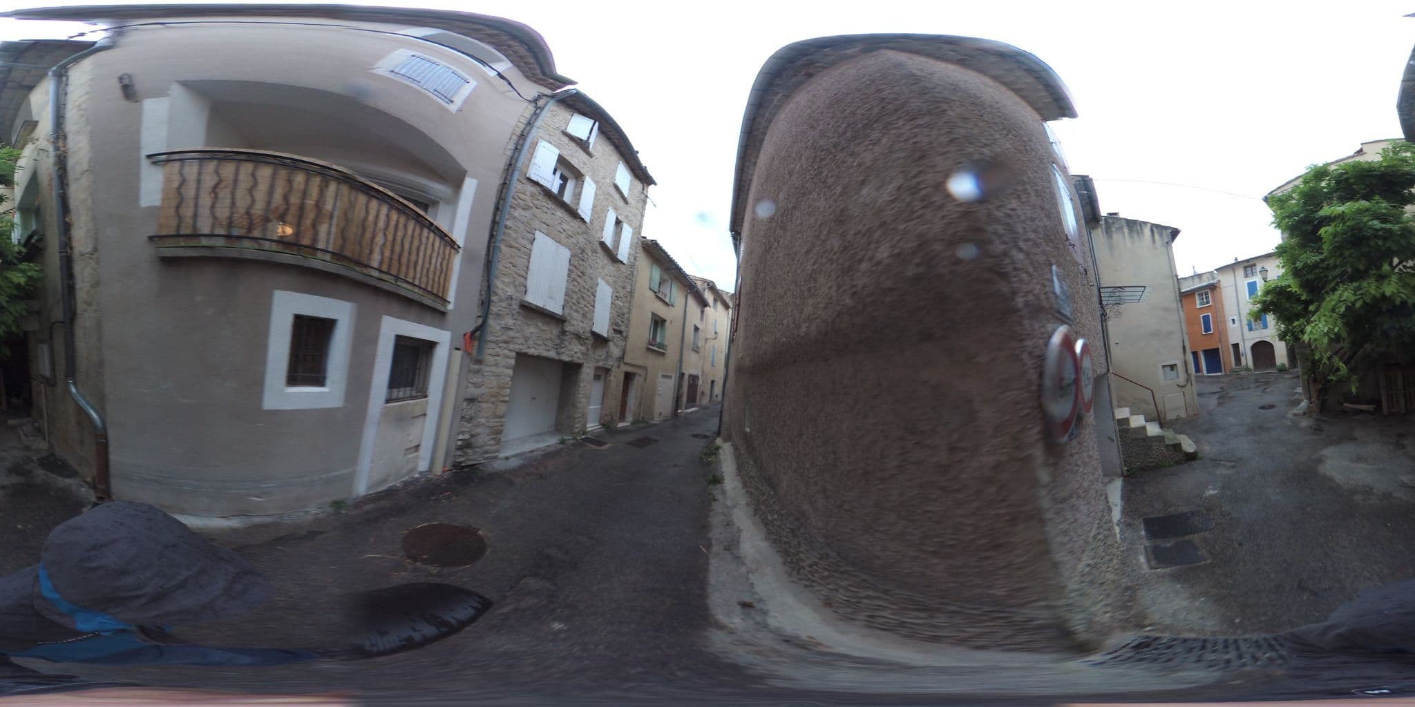 Street view near La Maison Du Ventoux Bleu, Malaucène — © arteragence (CC BY-SA · Mapillary)