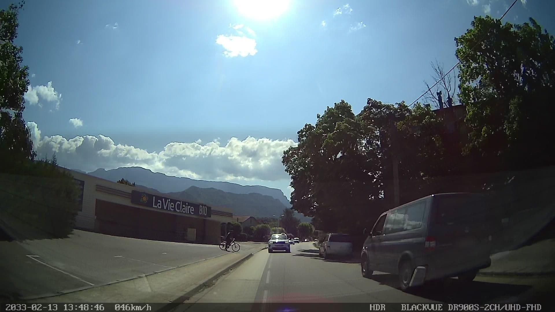 Street view near Julien Lassalle Tapissier Decorateur, Die — © madel (CC BY-SA · Mapillary)