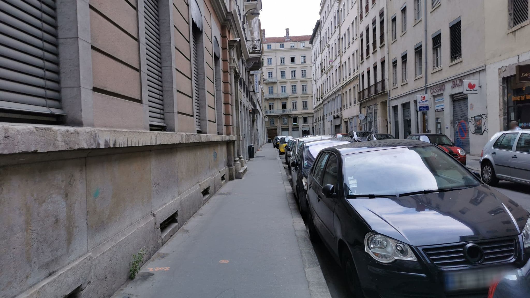 Street view near Résidence Avy, Lyon 02 — © pogregoire (CC BY-SA · Mapillary)