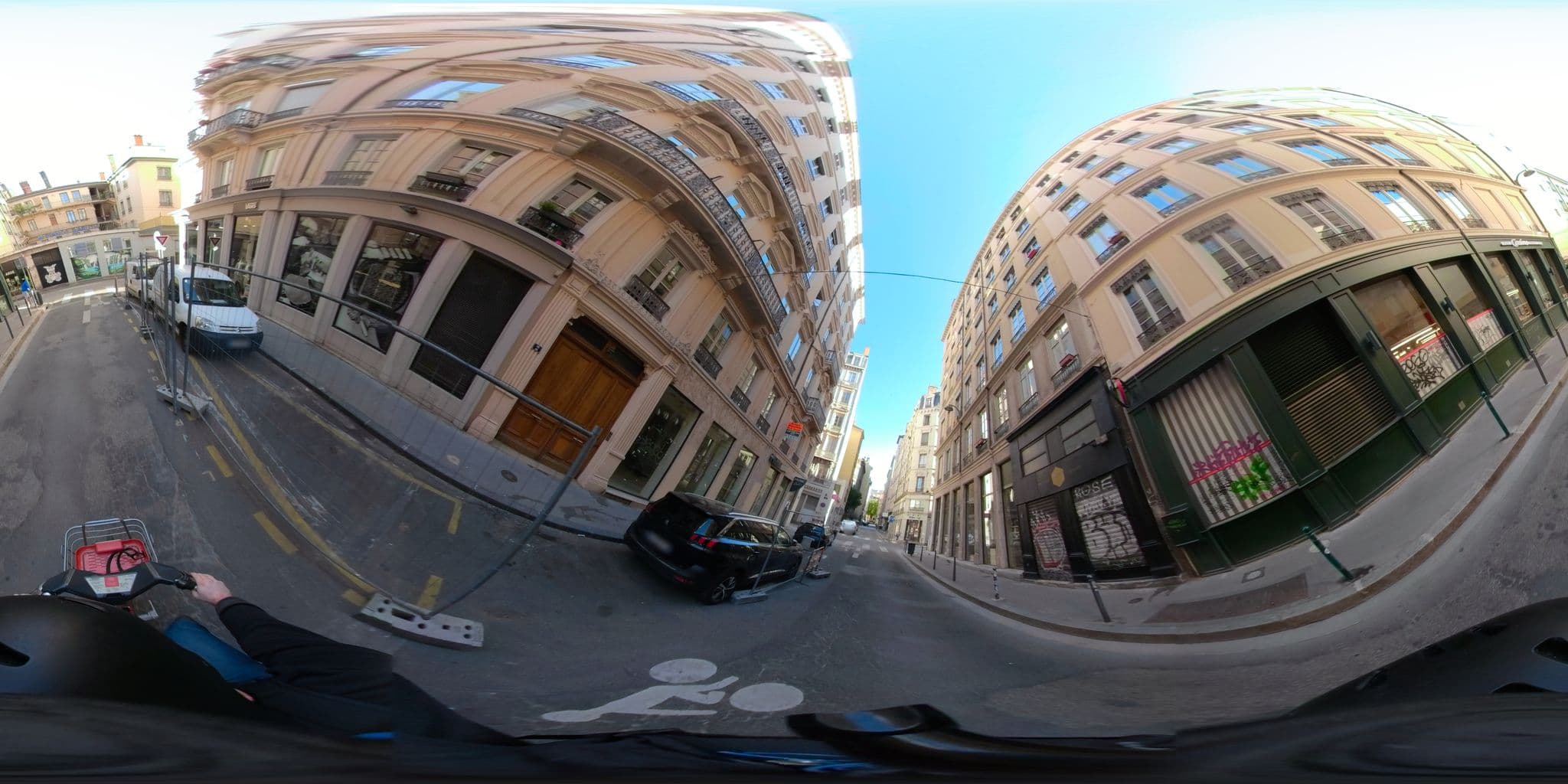 Street view near La Suite Terreaux, Lyon 01 — © po_gregoire (CC BY-SA · Mapillary)
