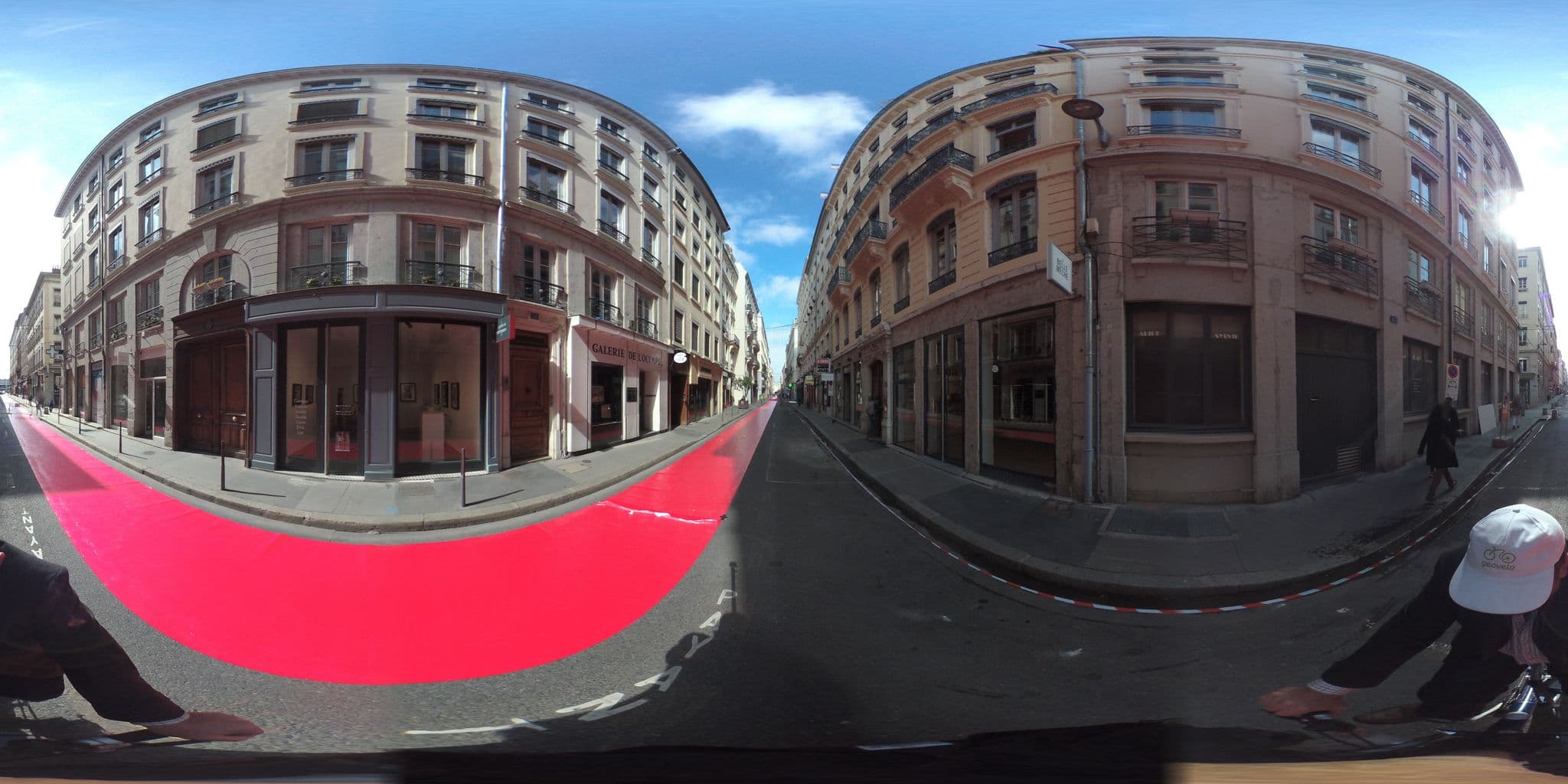 Street view near Hôtel Ampère-L'Arrache-Ailes, Lyon 02 — © simon_geovelo (CC BY-SA · Mapillary)