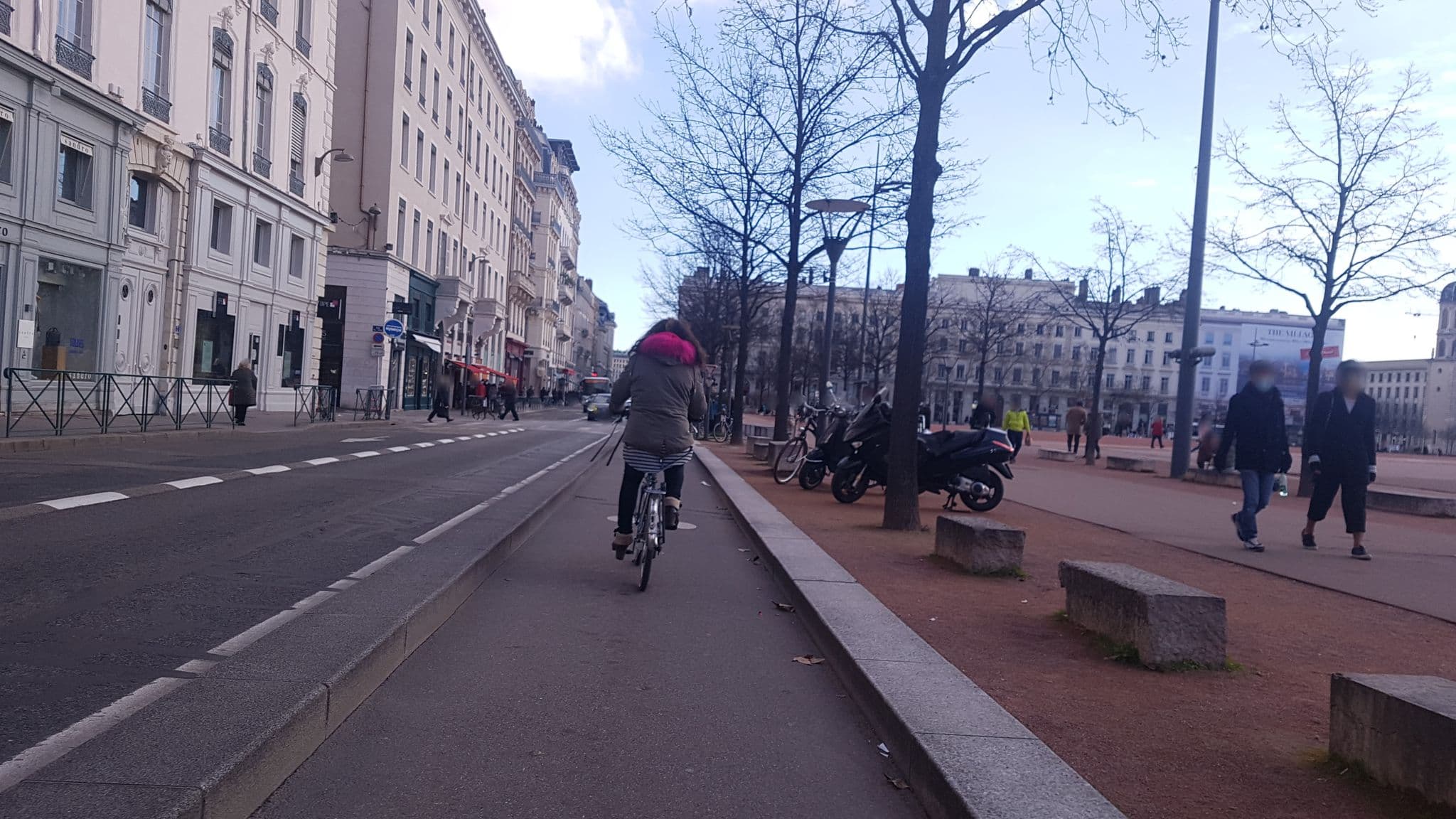 Street view near Mi Hôtel, Lyon 05 — © gileri (CC BY-SA · Mapillary)