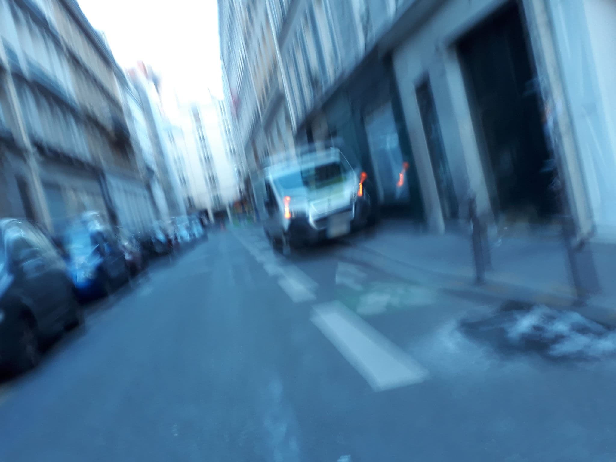 Street view near Hôtel du Temps, Porte Saint-Denis — © pierrent (CC BY-SA · Mapillary)